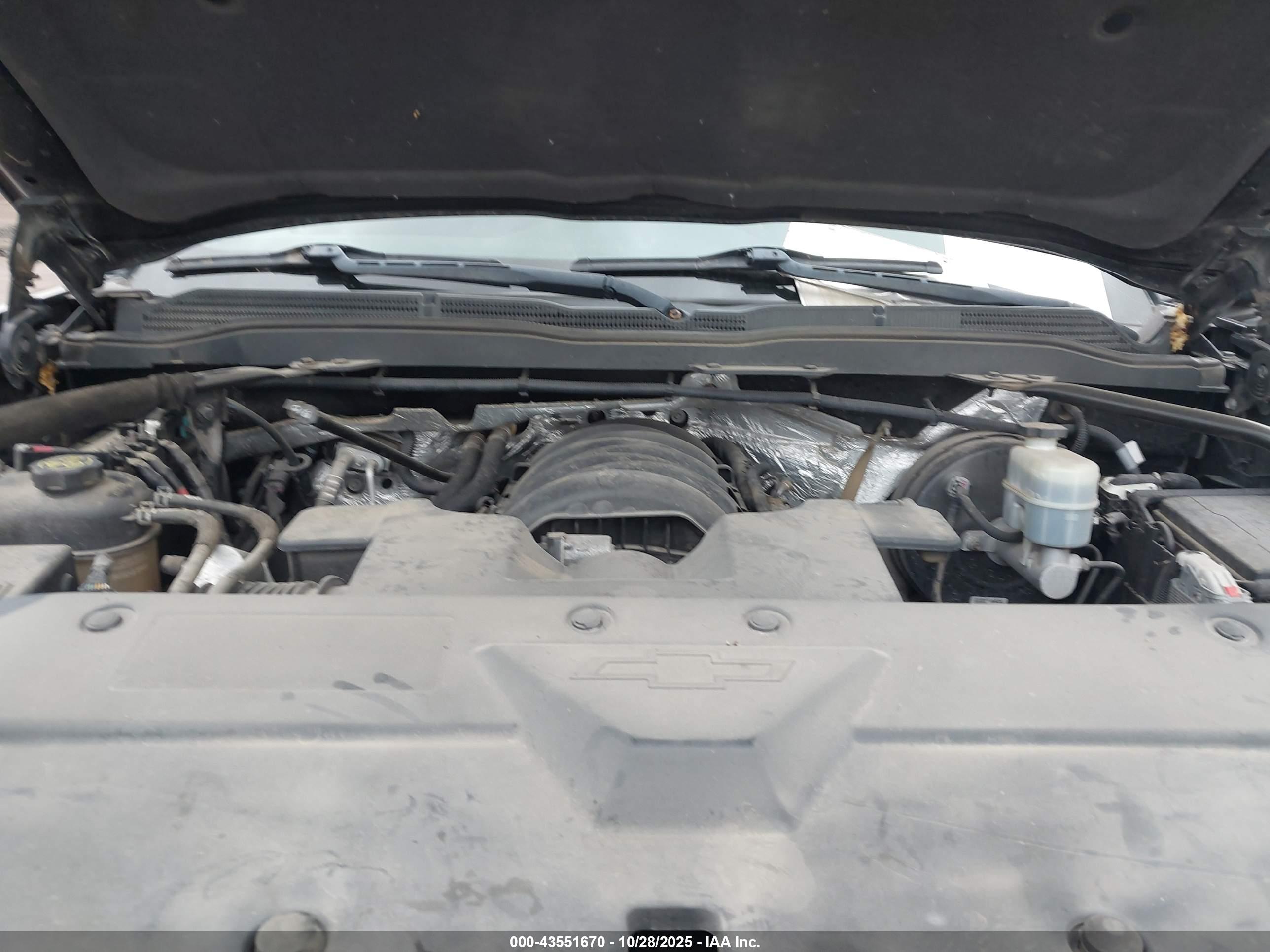 CHEVROLET SILVERADO image 10