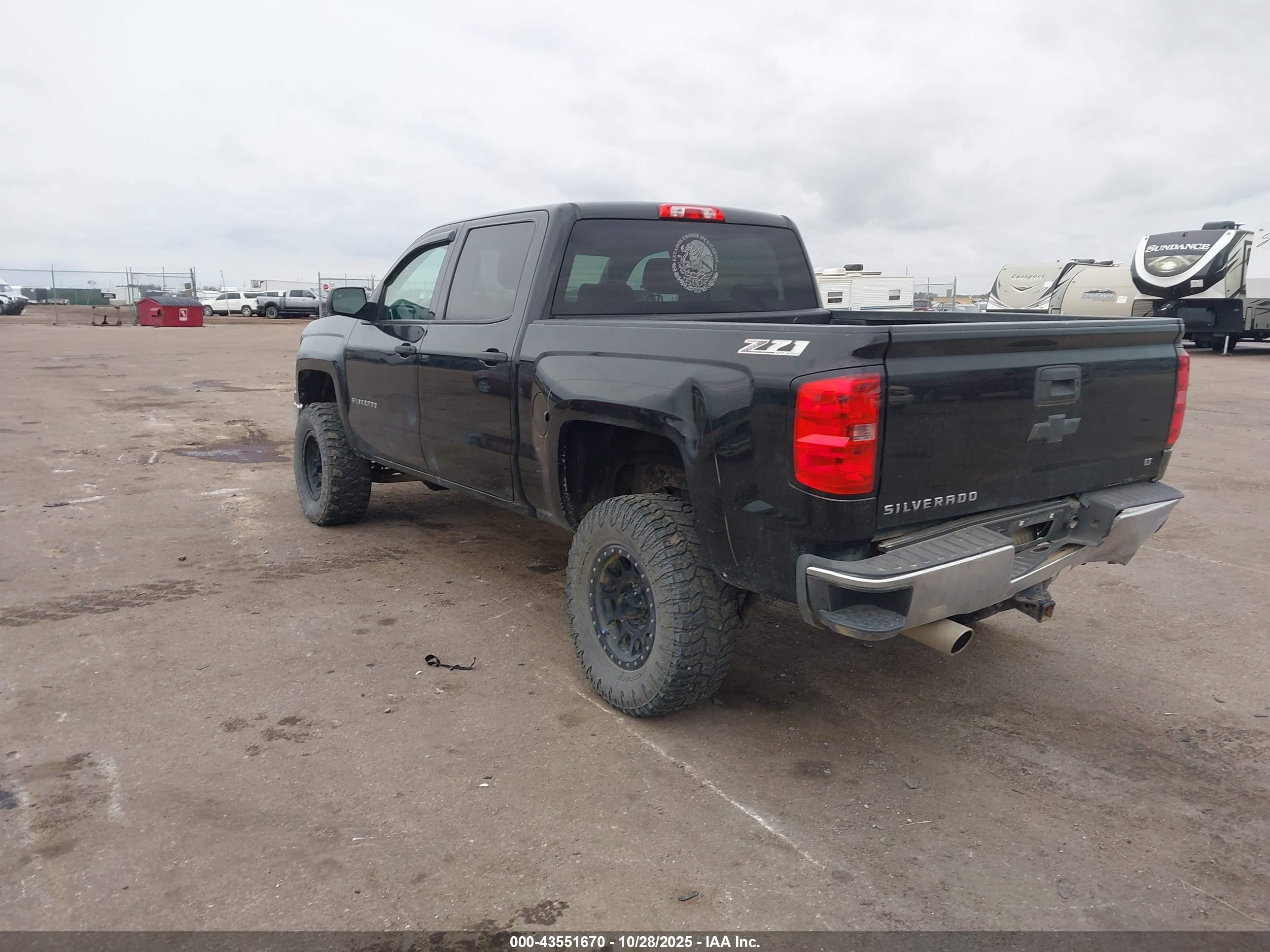 CHEVROLET SILVERADO image 3