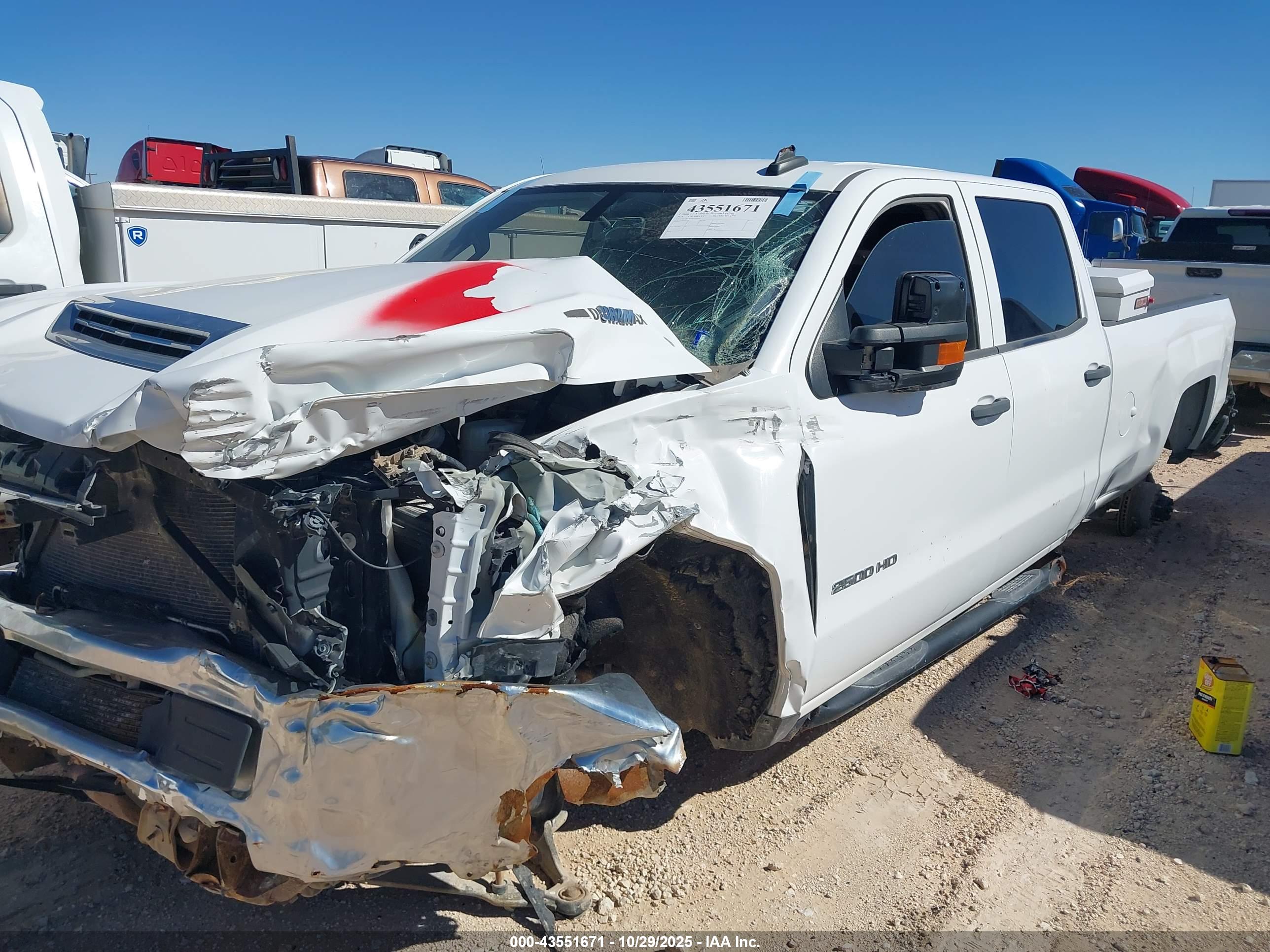 CHEVROLET SILVERADO image 2