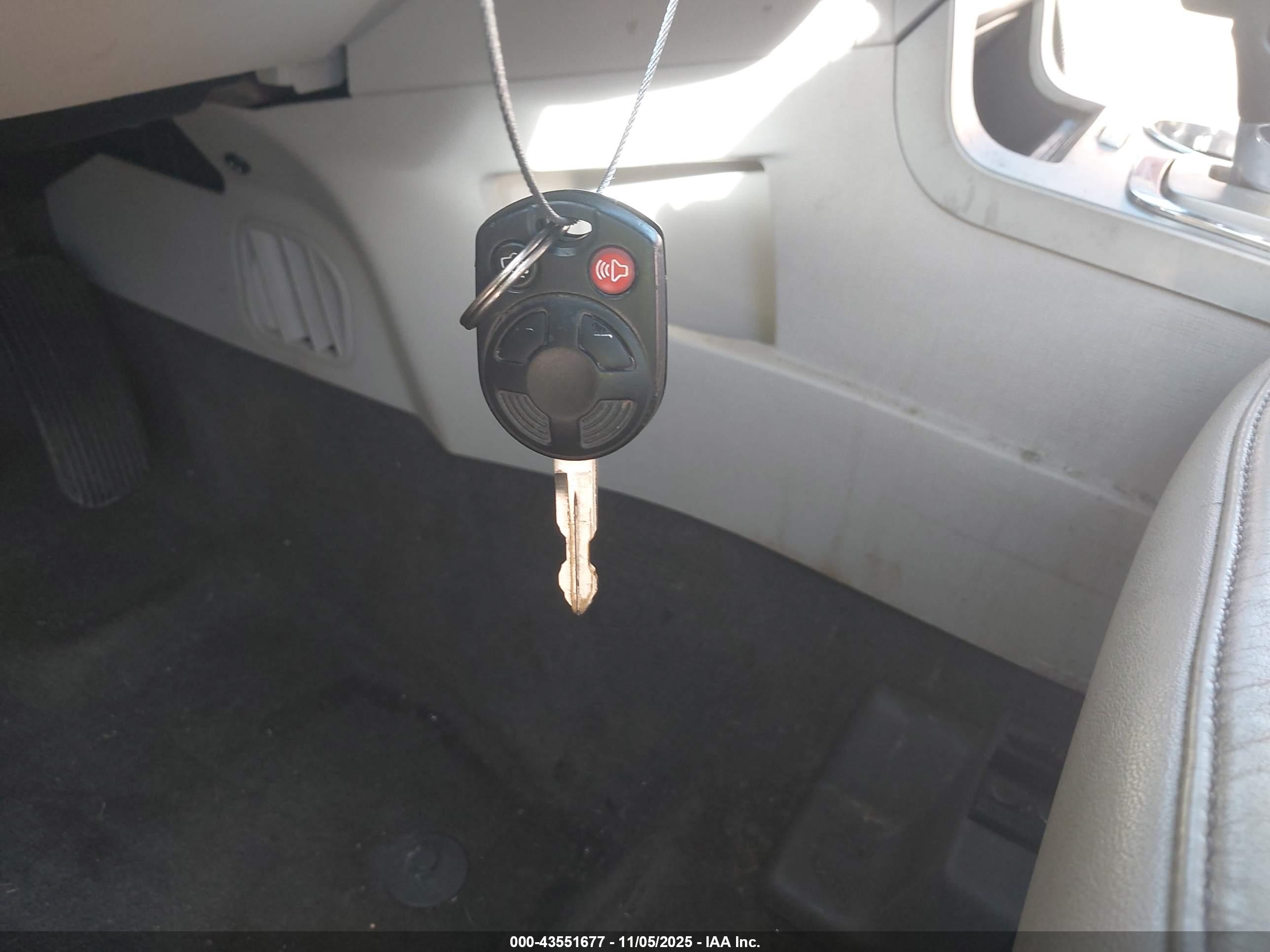 FORD FLEX image 11