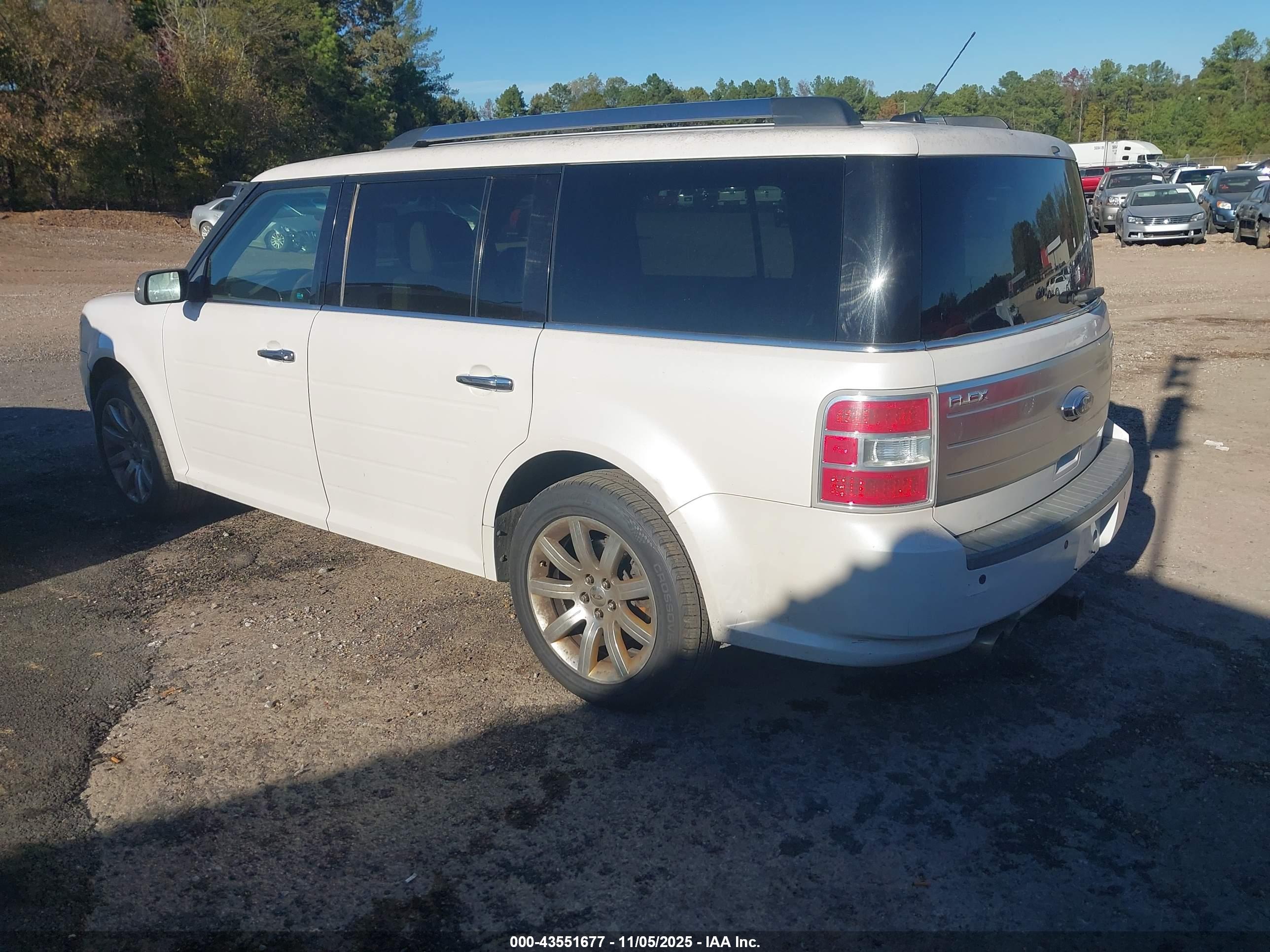 FORD FLEX image 3