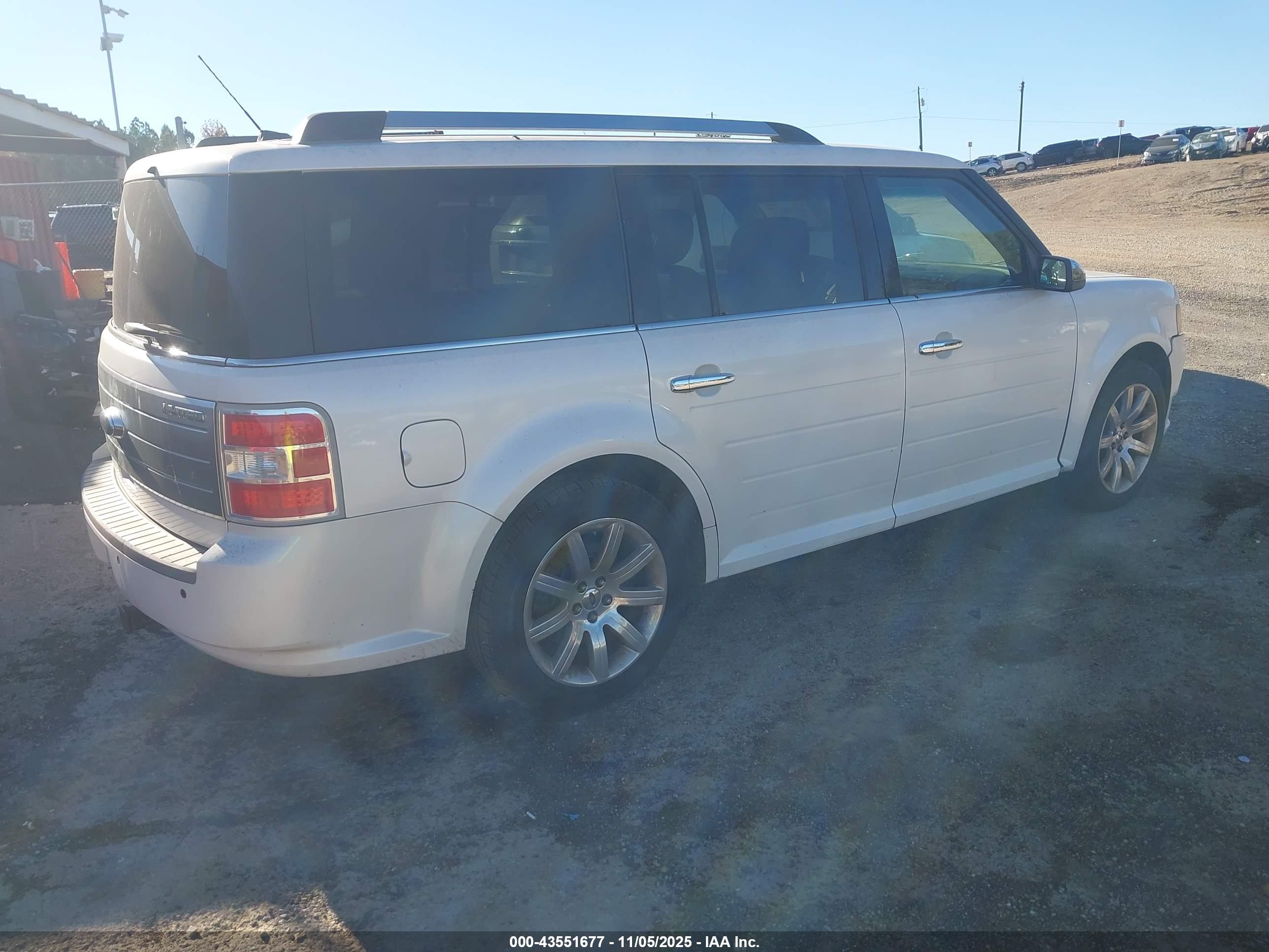 FORD FLEX image 4
