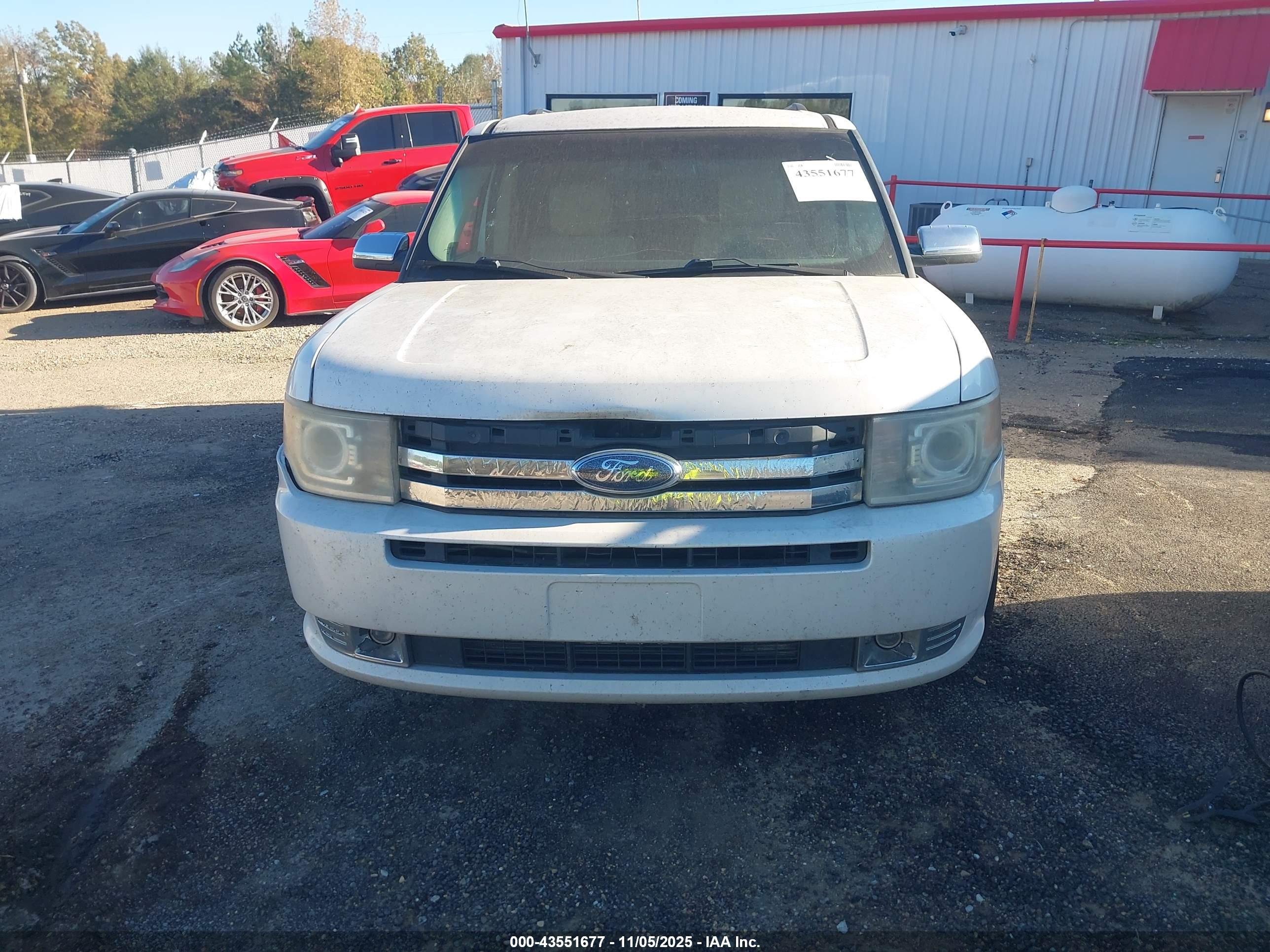 FORD FLEX image 6