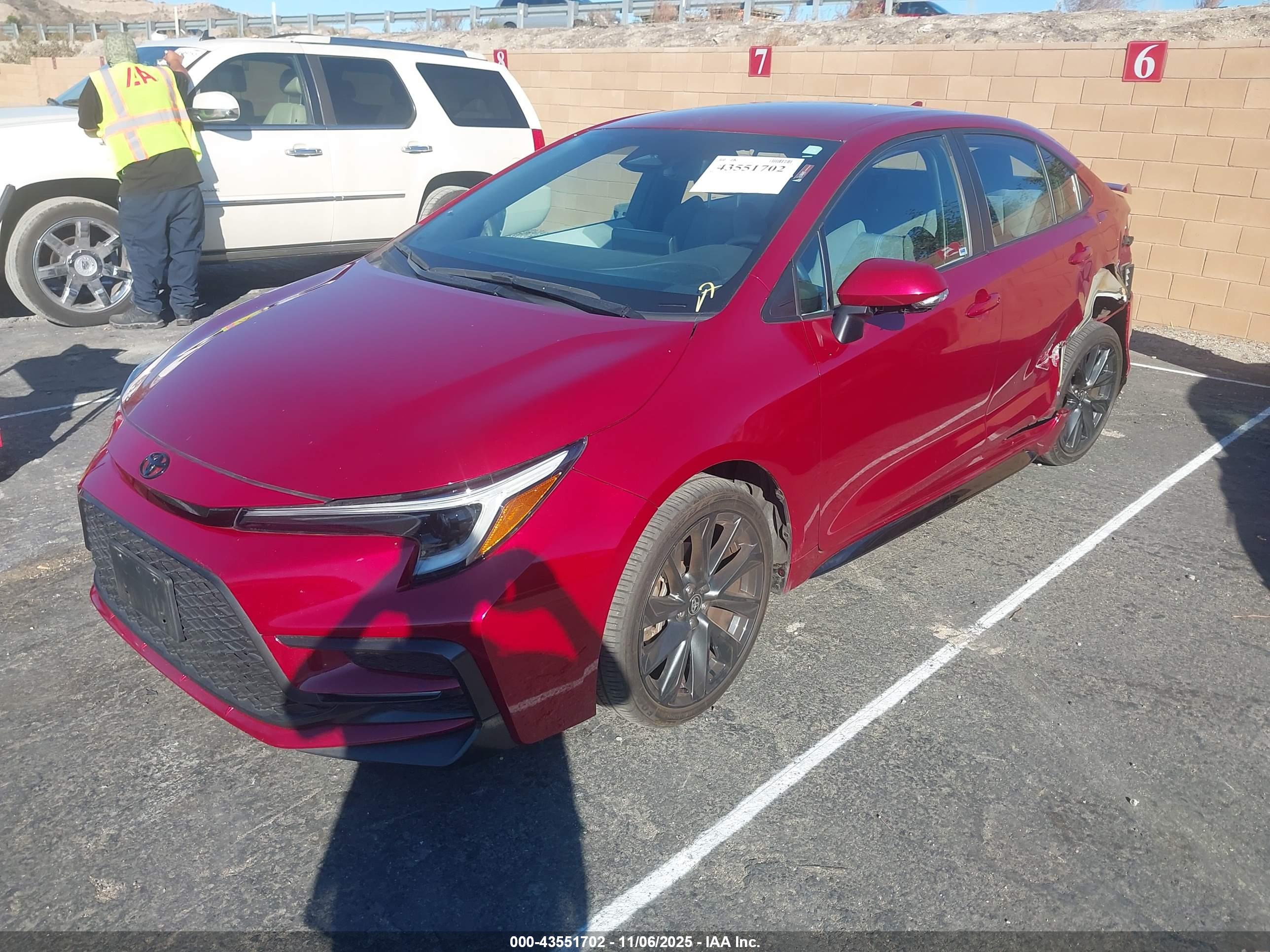 TOYOTA COROLLA image 2