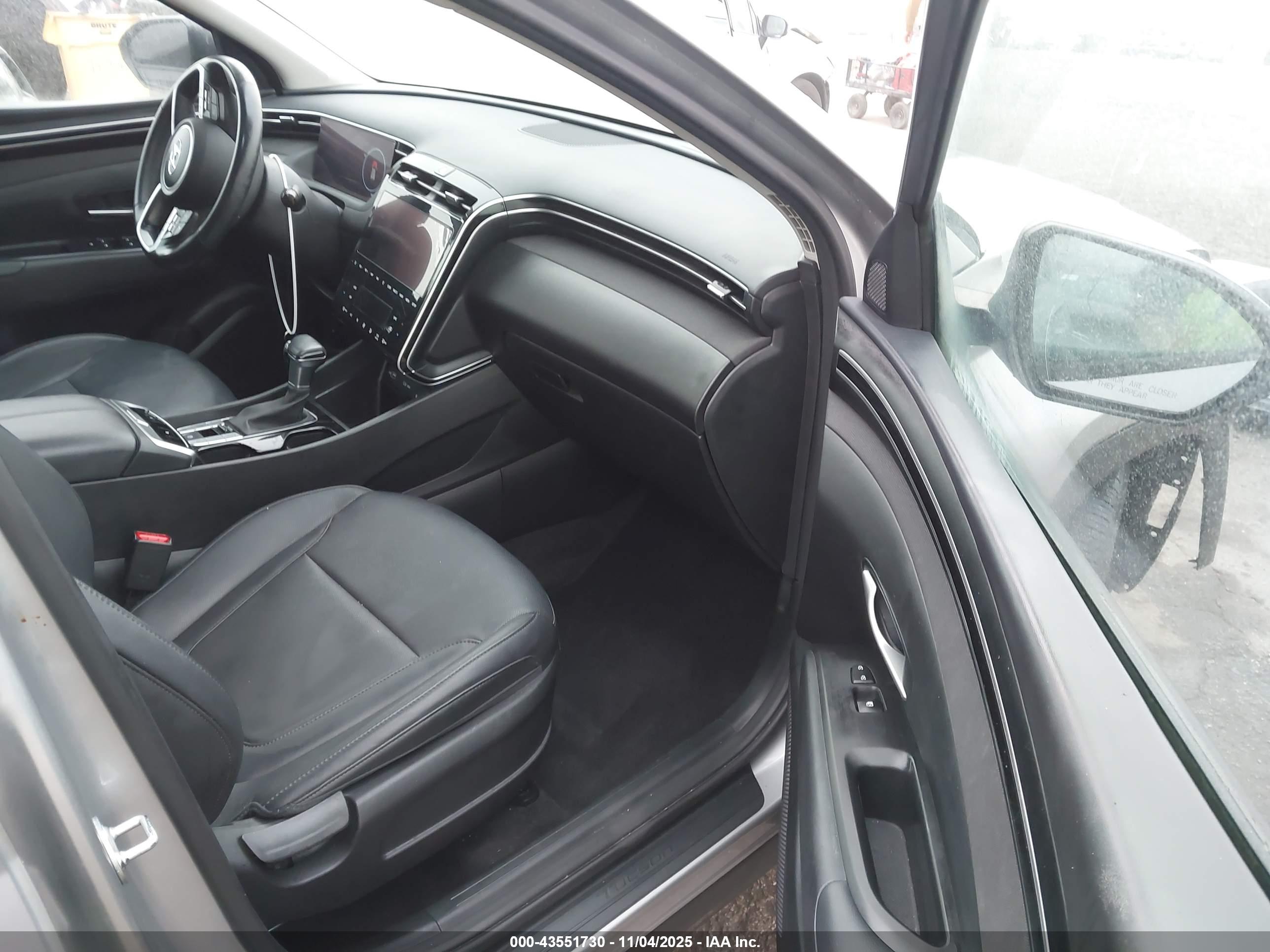 HYUNDAI TUCSON image 5