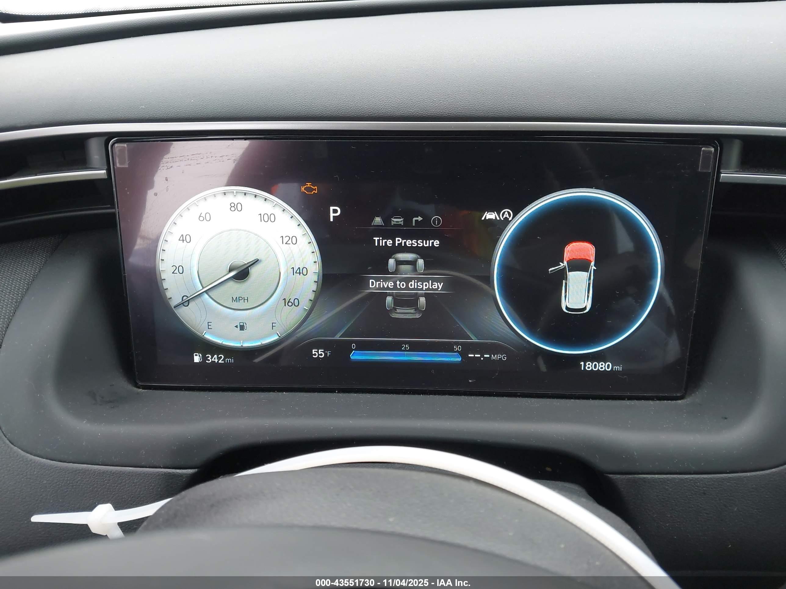 HYUNDAI TUCSON image 7