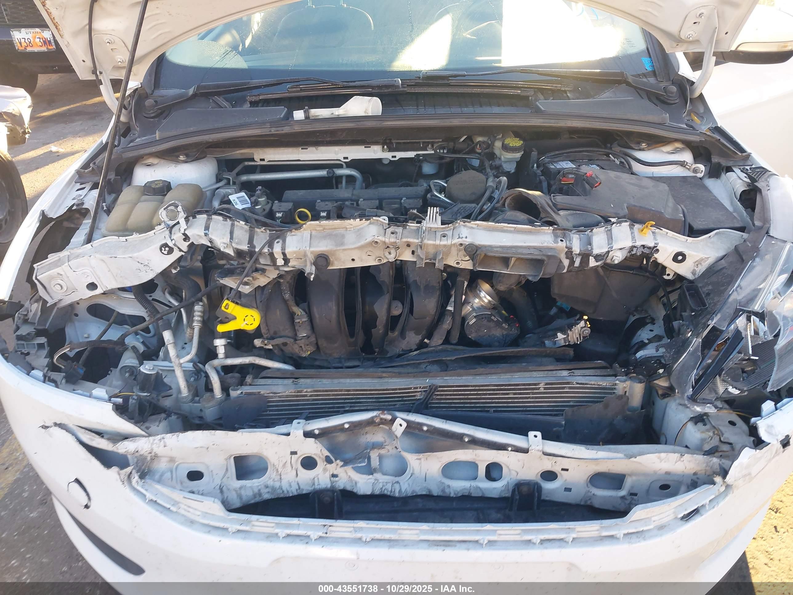 FORD FOCUS image 10