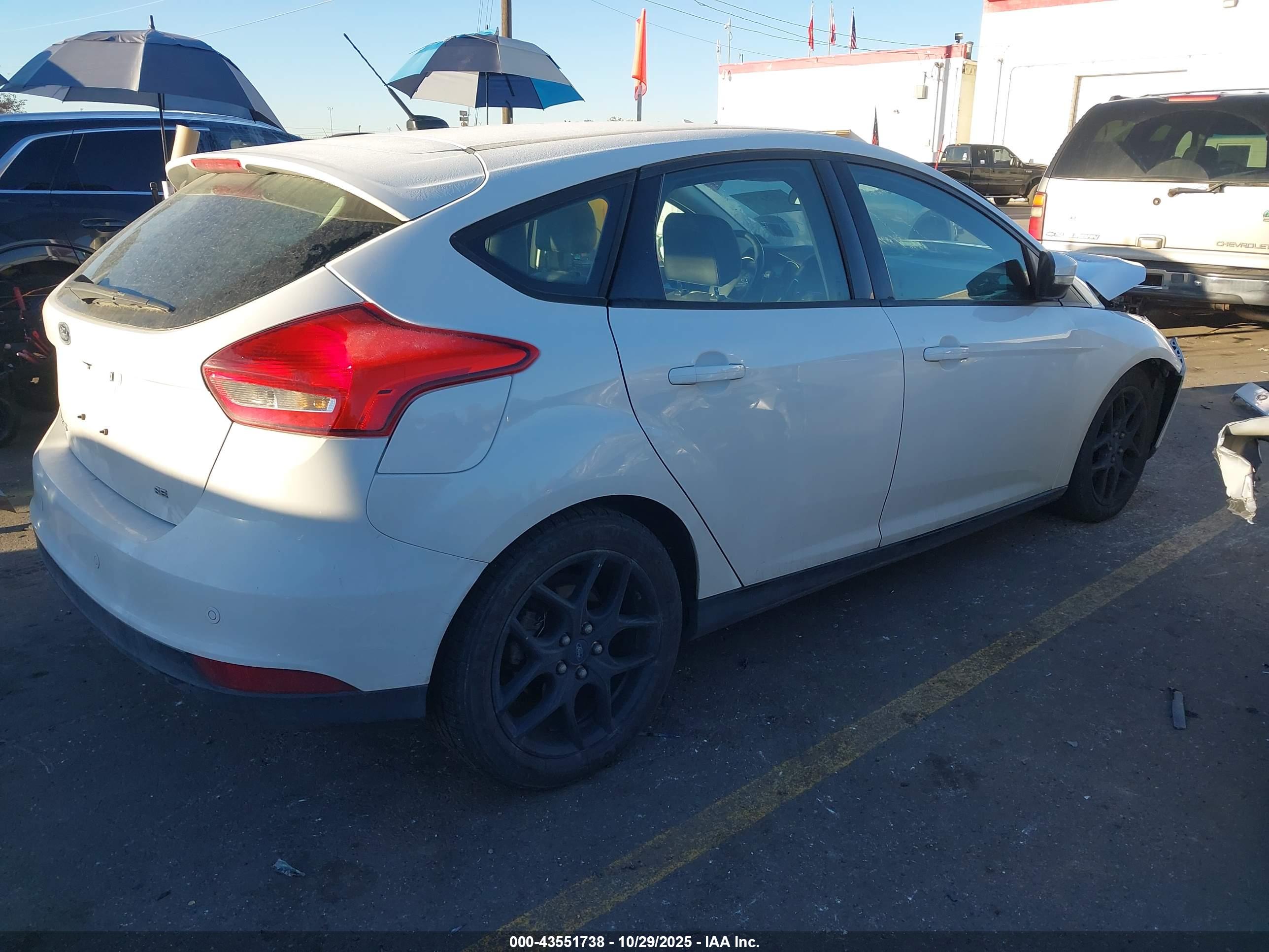 FORD FOCUS image 4