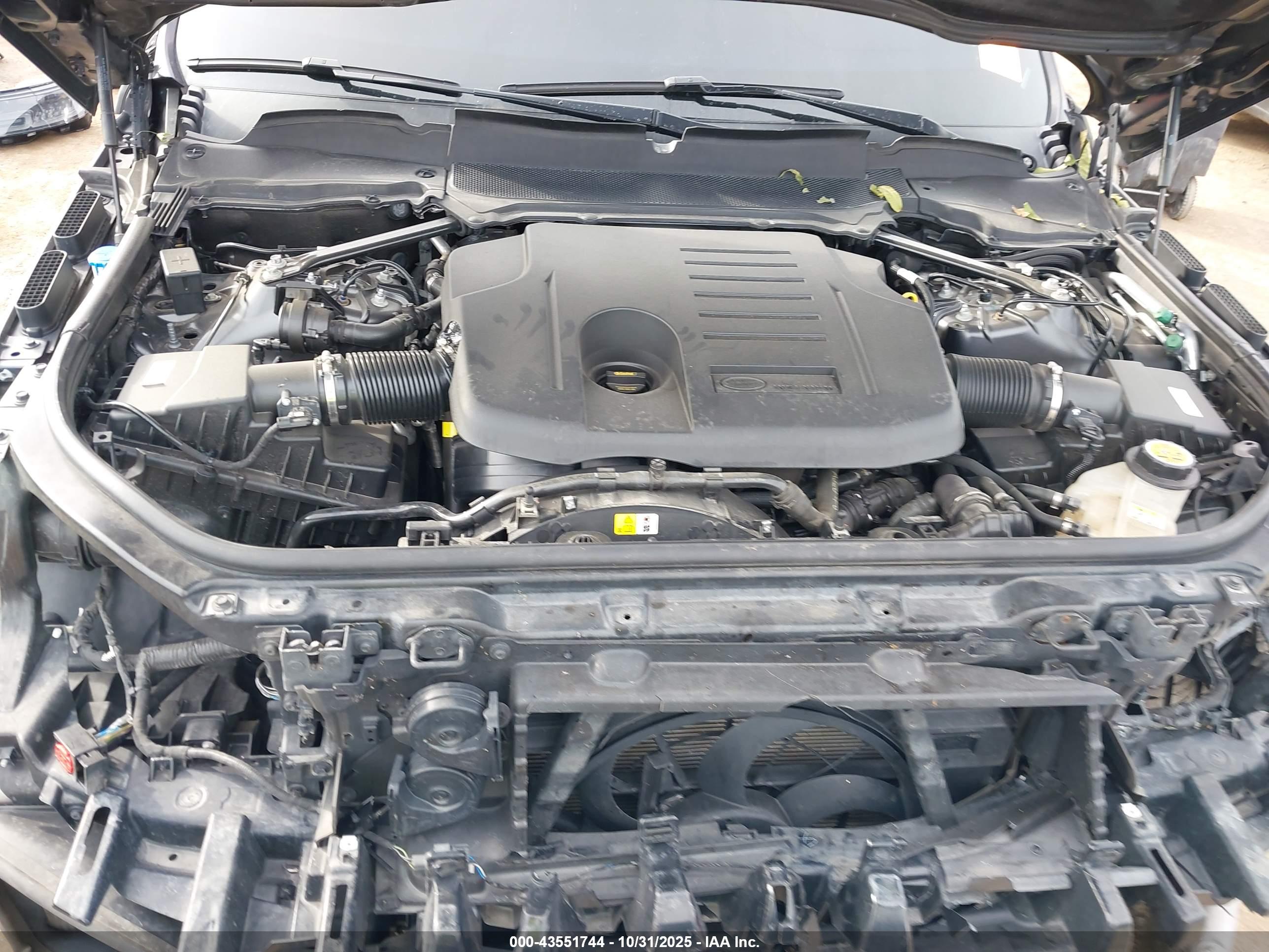 LAND ROVER image 10
