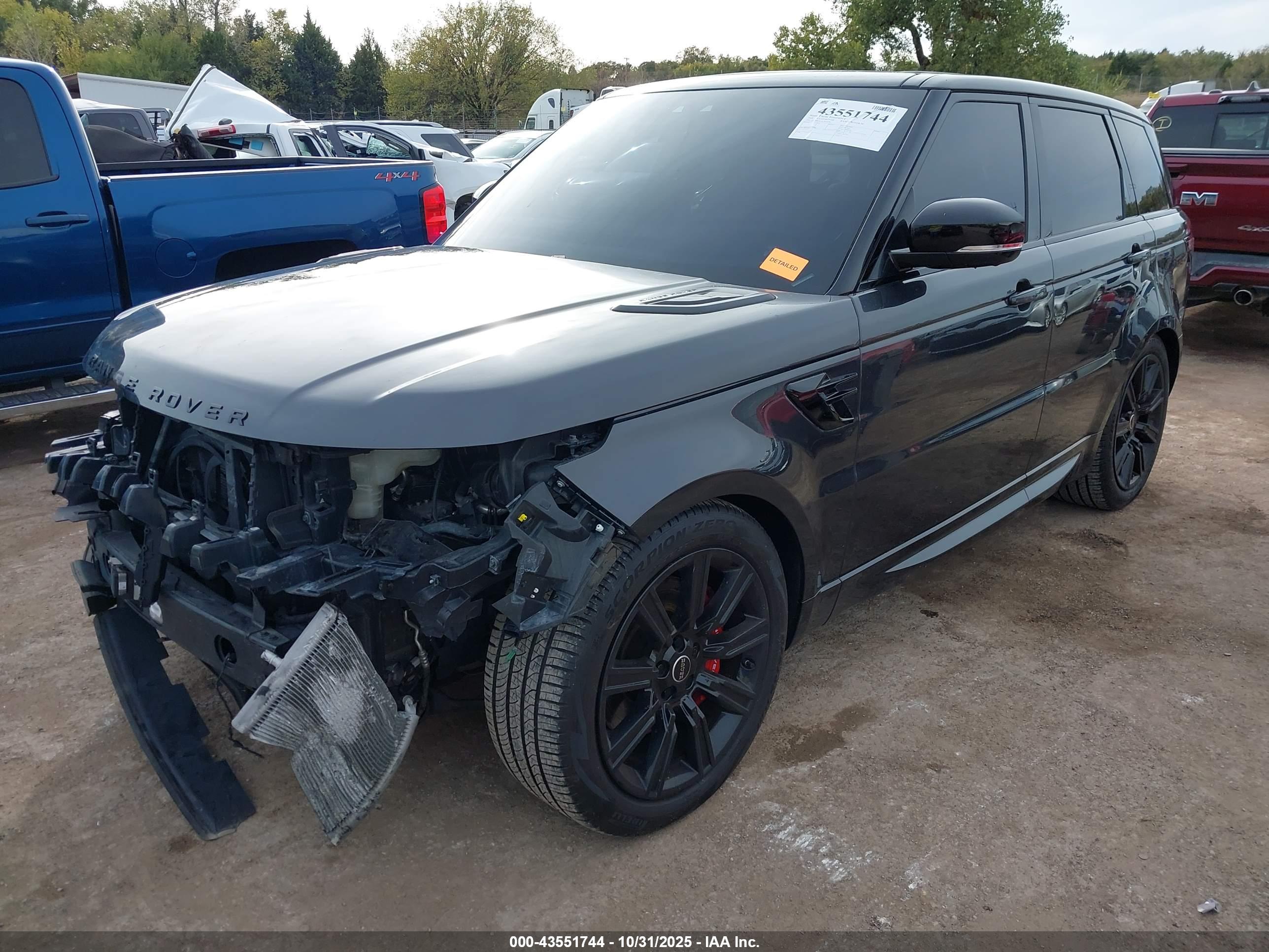 LAND ROVER image 2