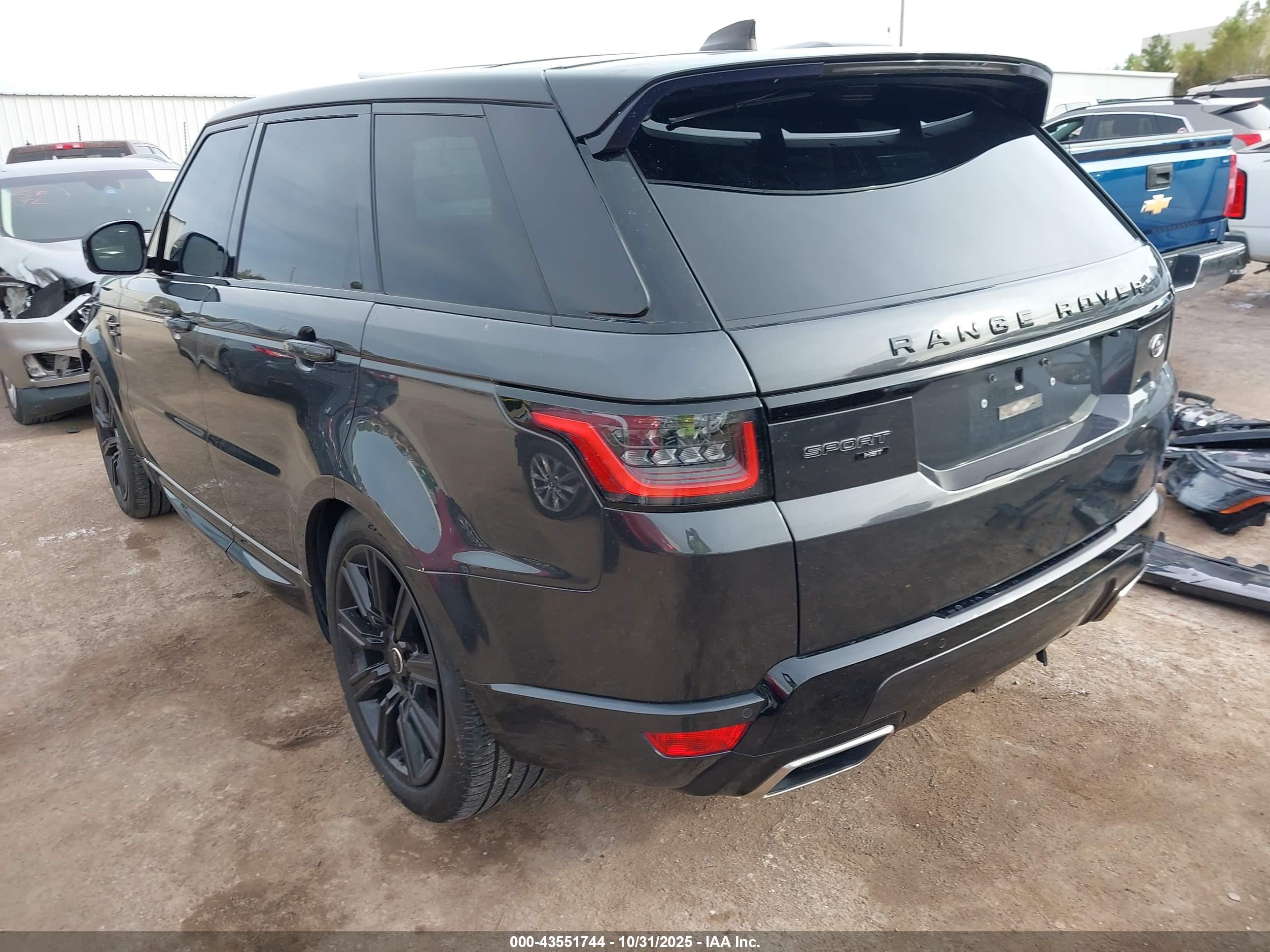 LAND ROVER image 3