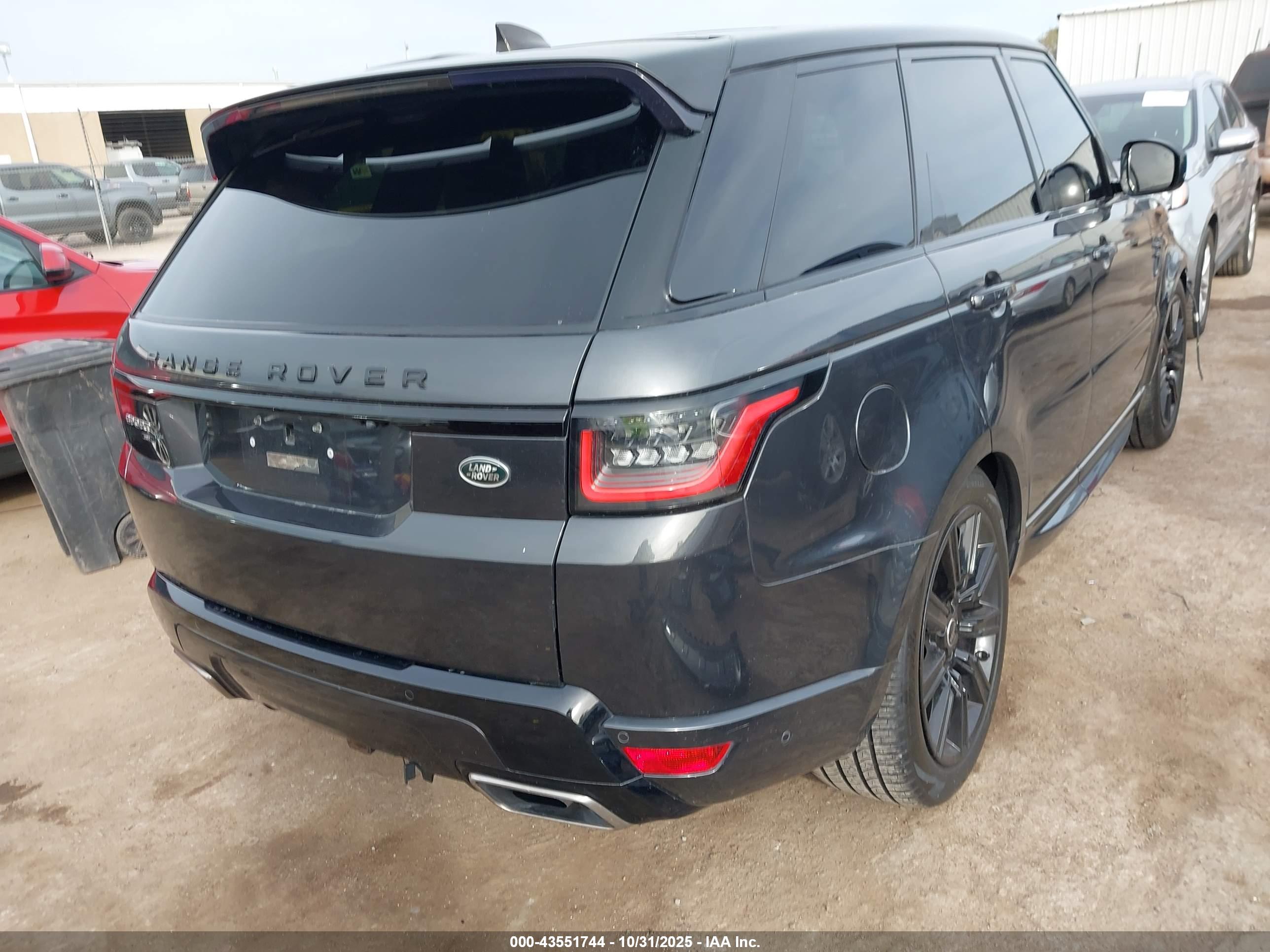 LAND ROVER image 4