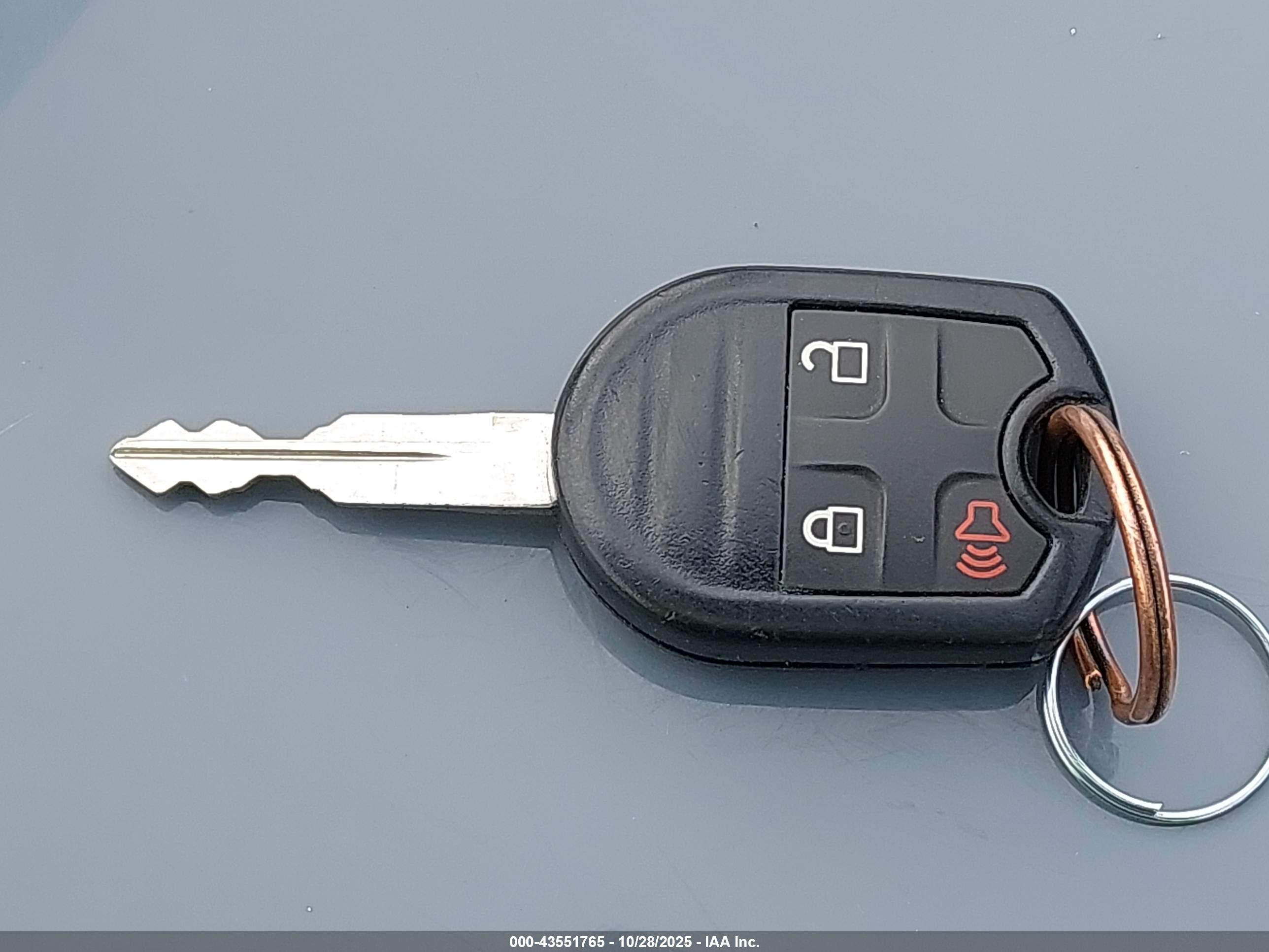 FORD EXPLORER image 11