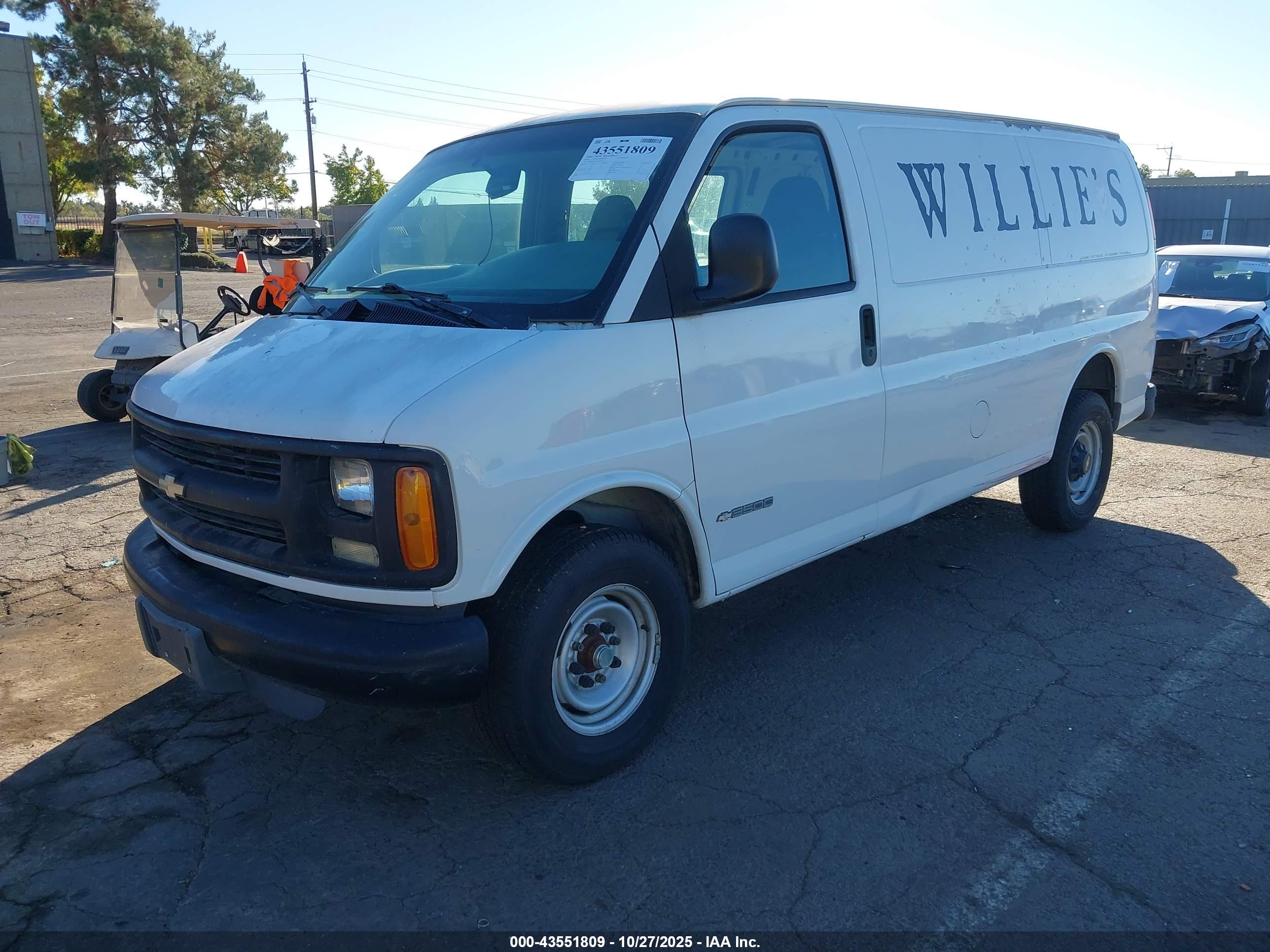 CHEVROLET EXPRESS image 2