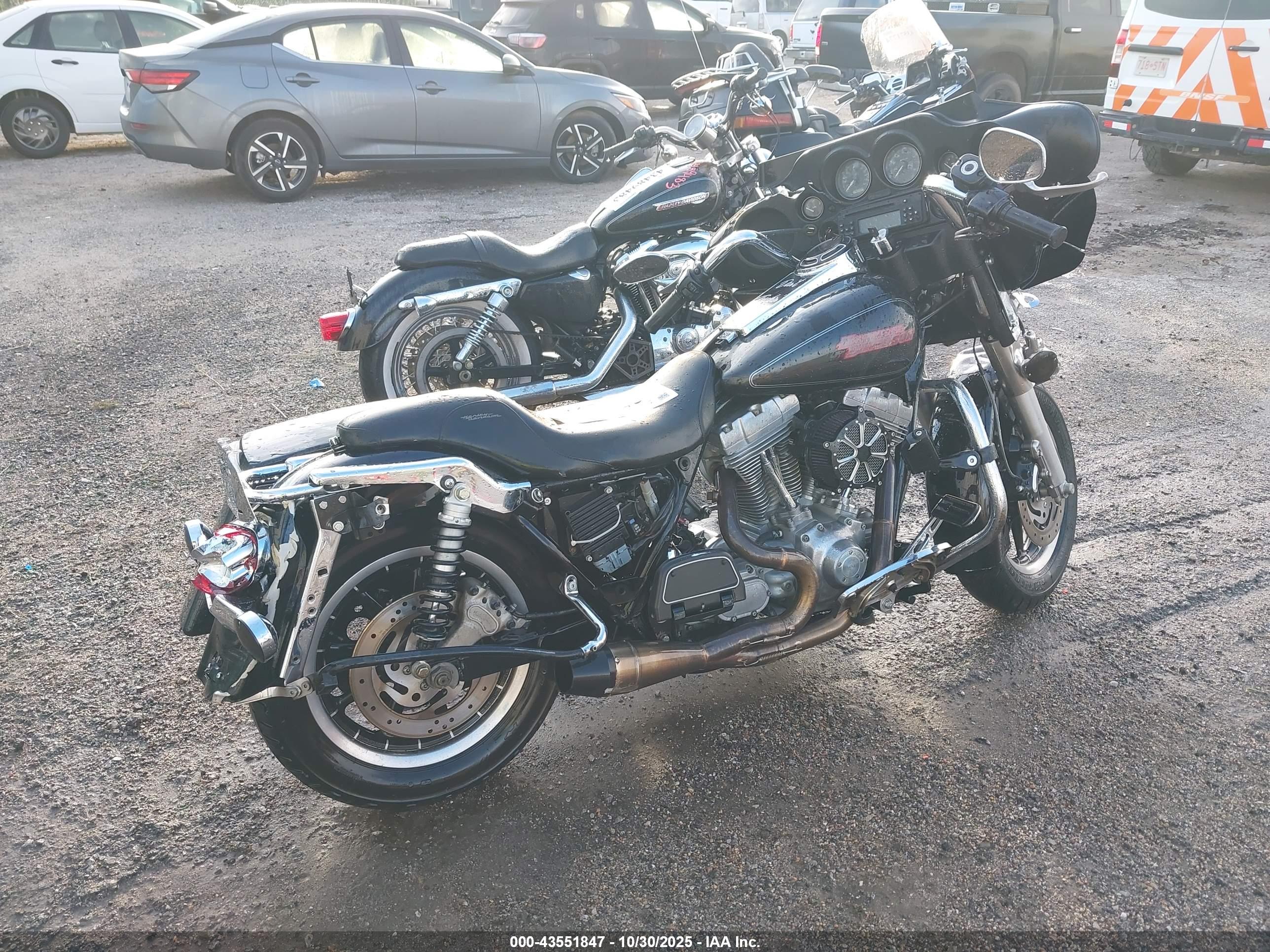 HARLEY-DAVIDSON FLHTI image 4
