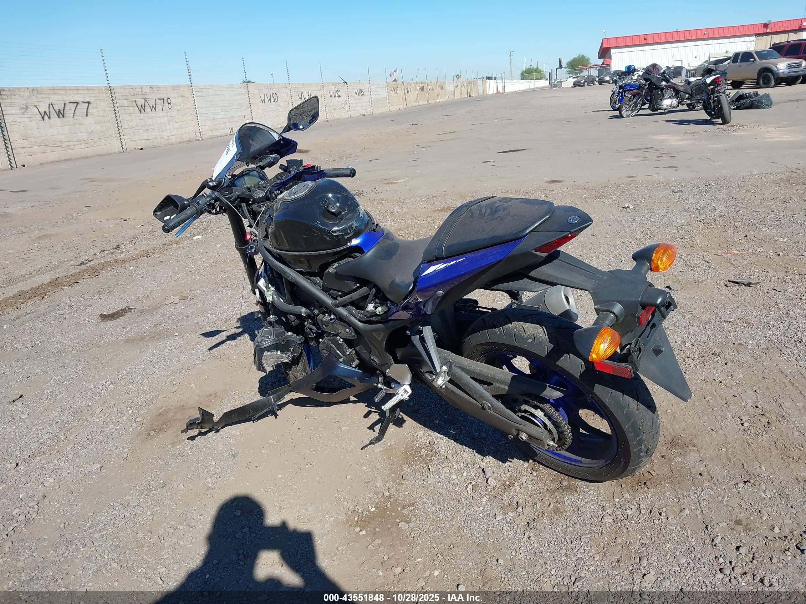 YAMAHA YZFR3 image 3