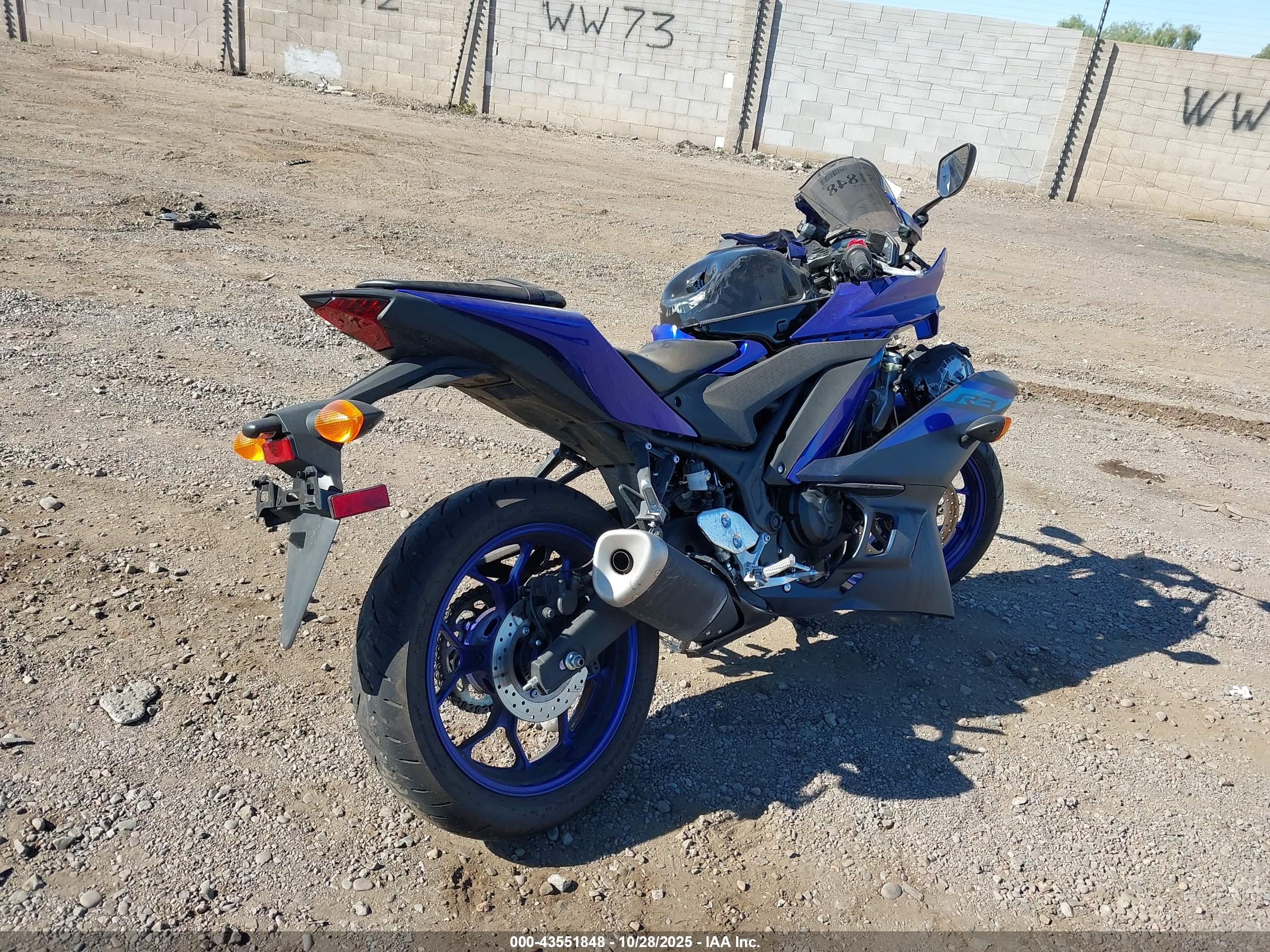 YAMAHA YZFR3 image 4