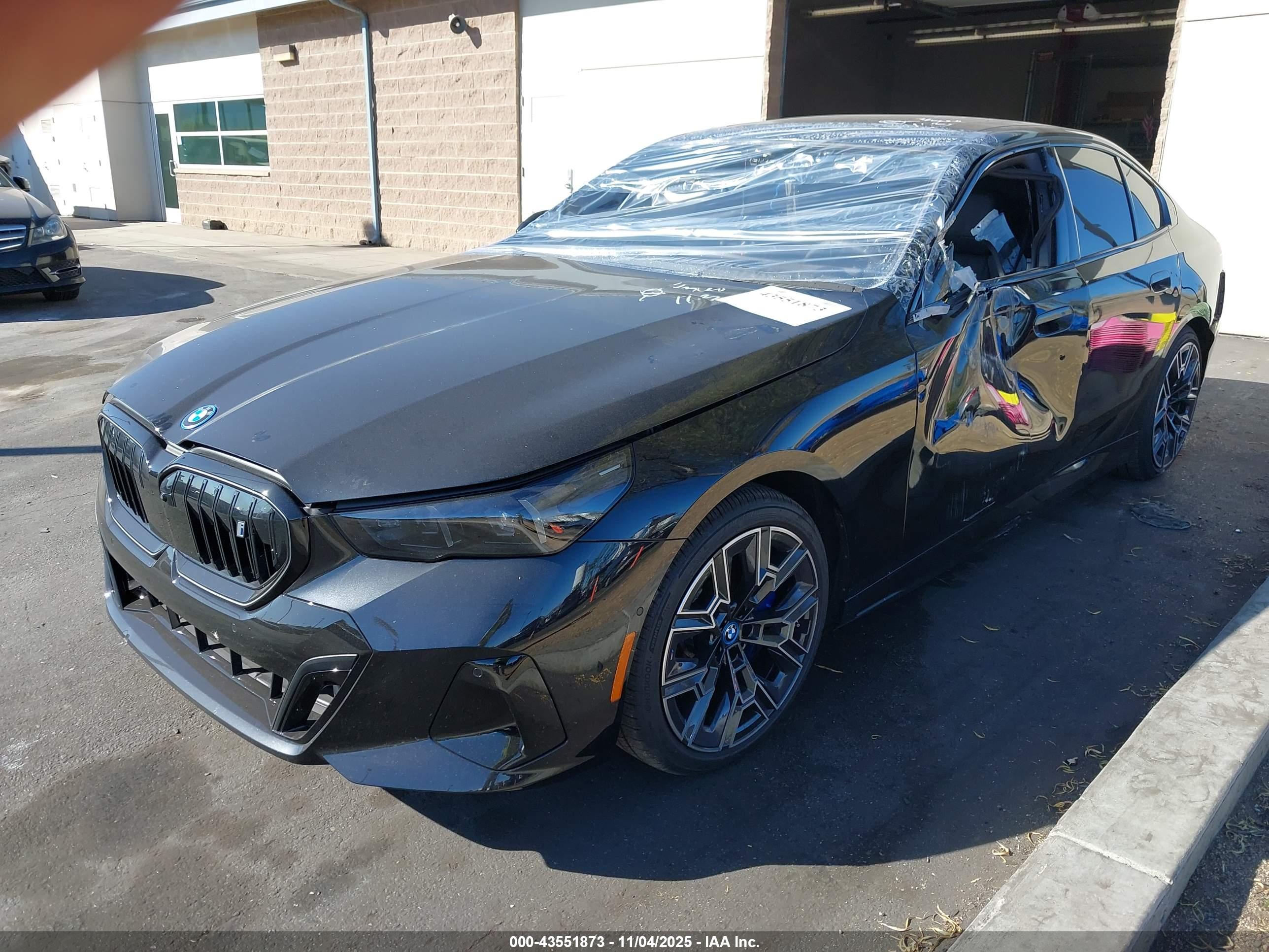 BMW I5 image 2