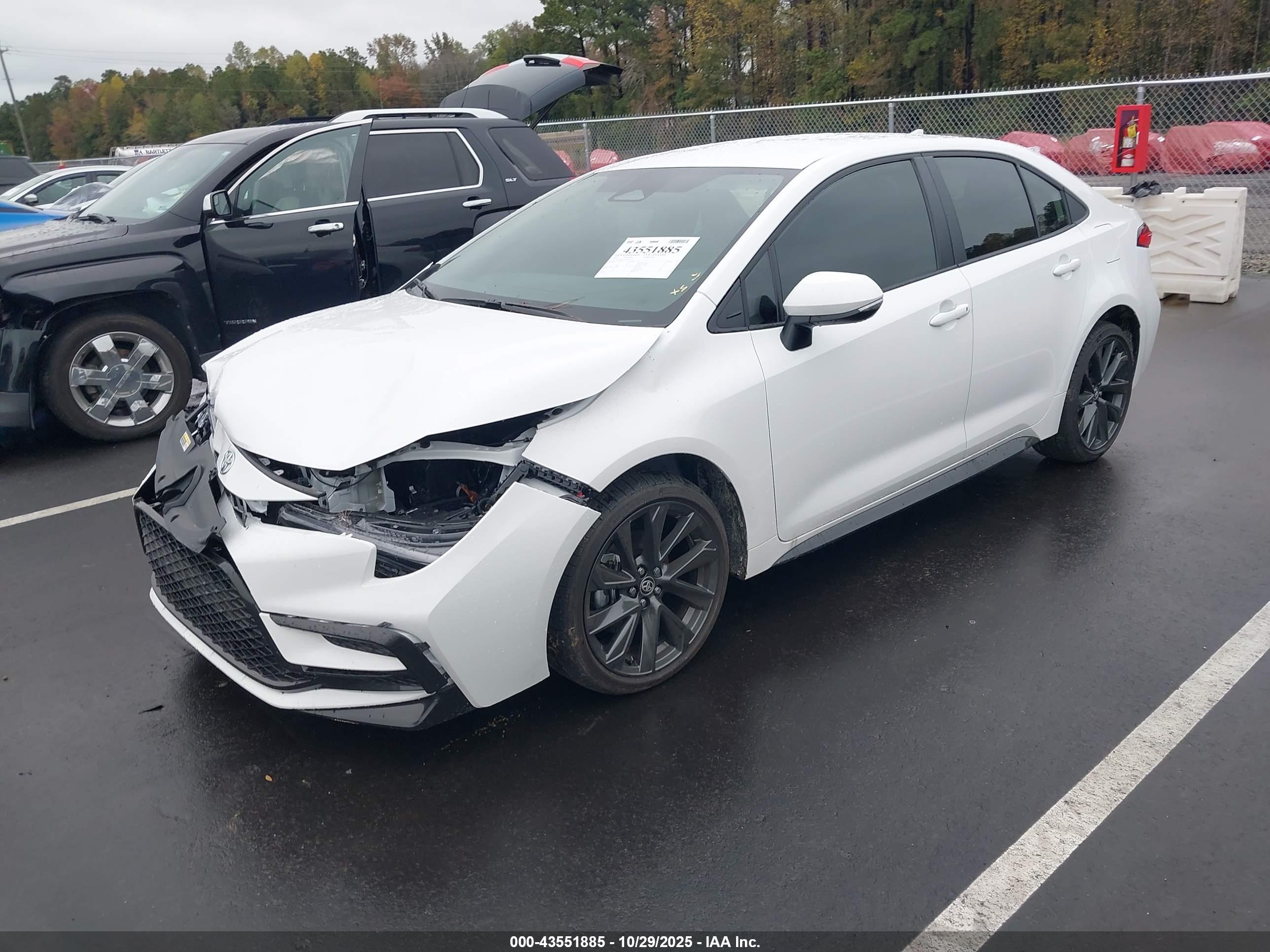 TOYOTA COROLLA image 2