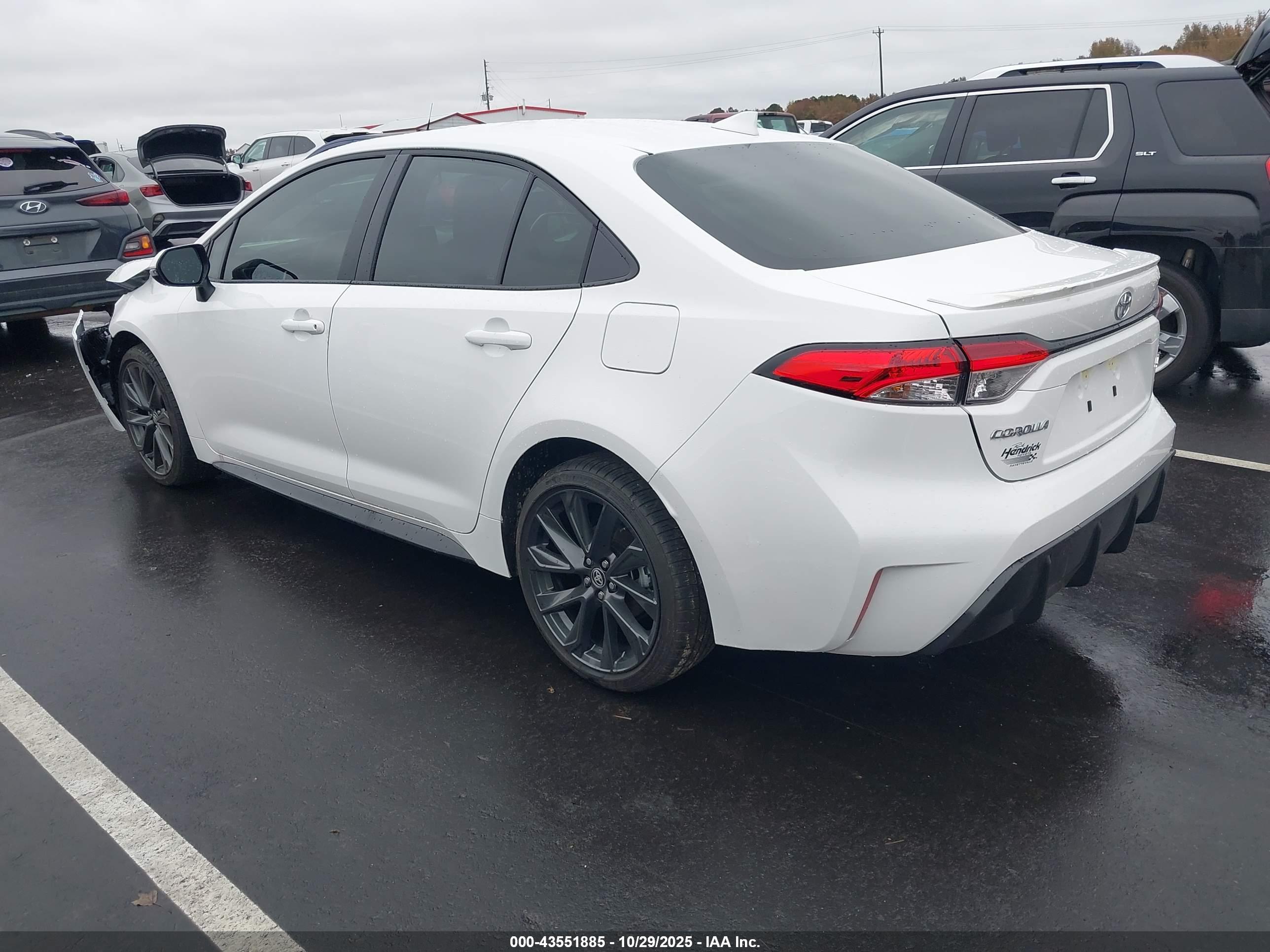 TOYOTA COROLLA image 3