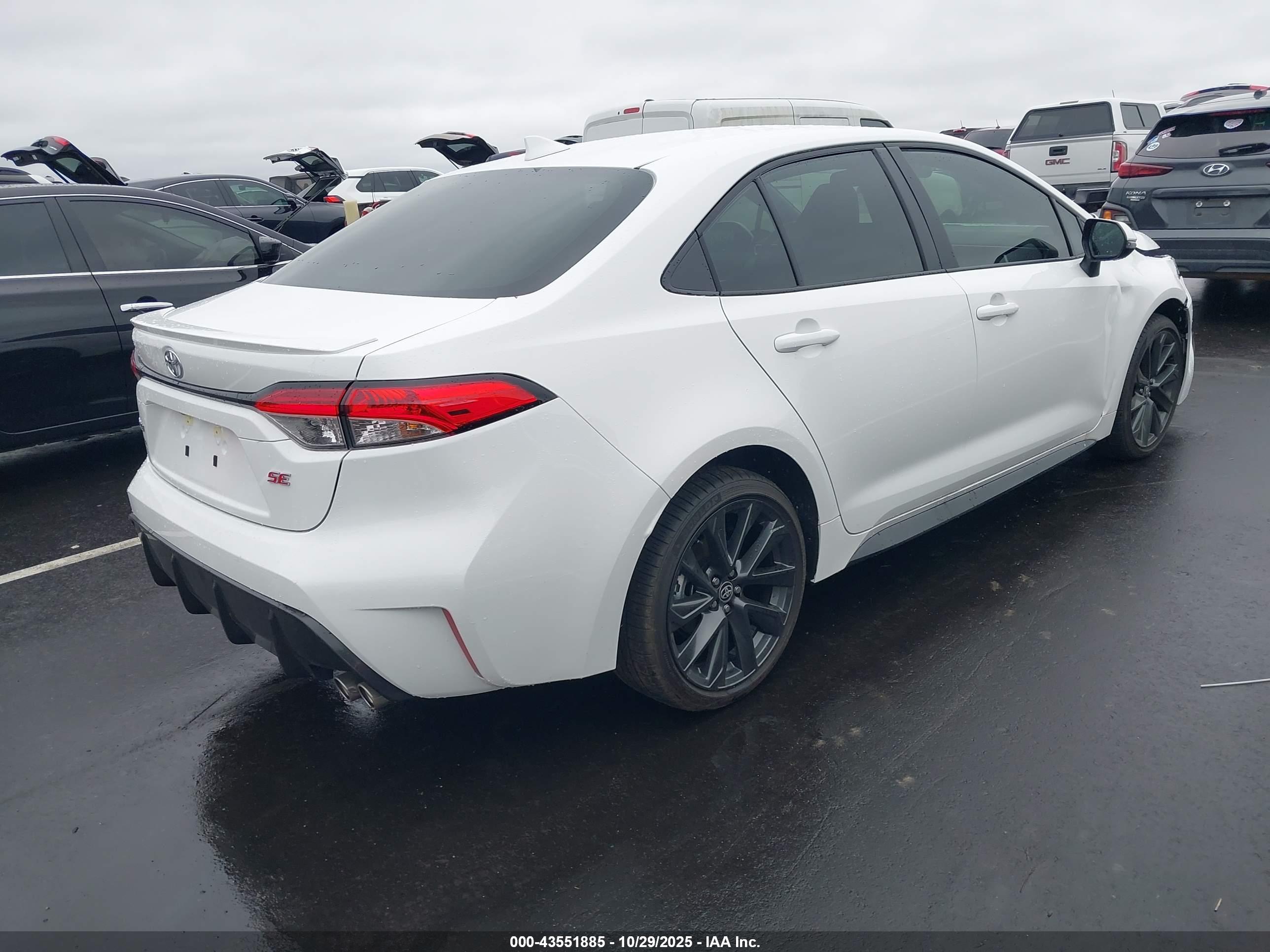 TOYOTA COROLLA image 4