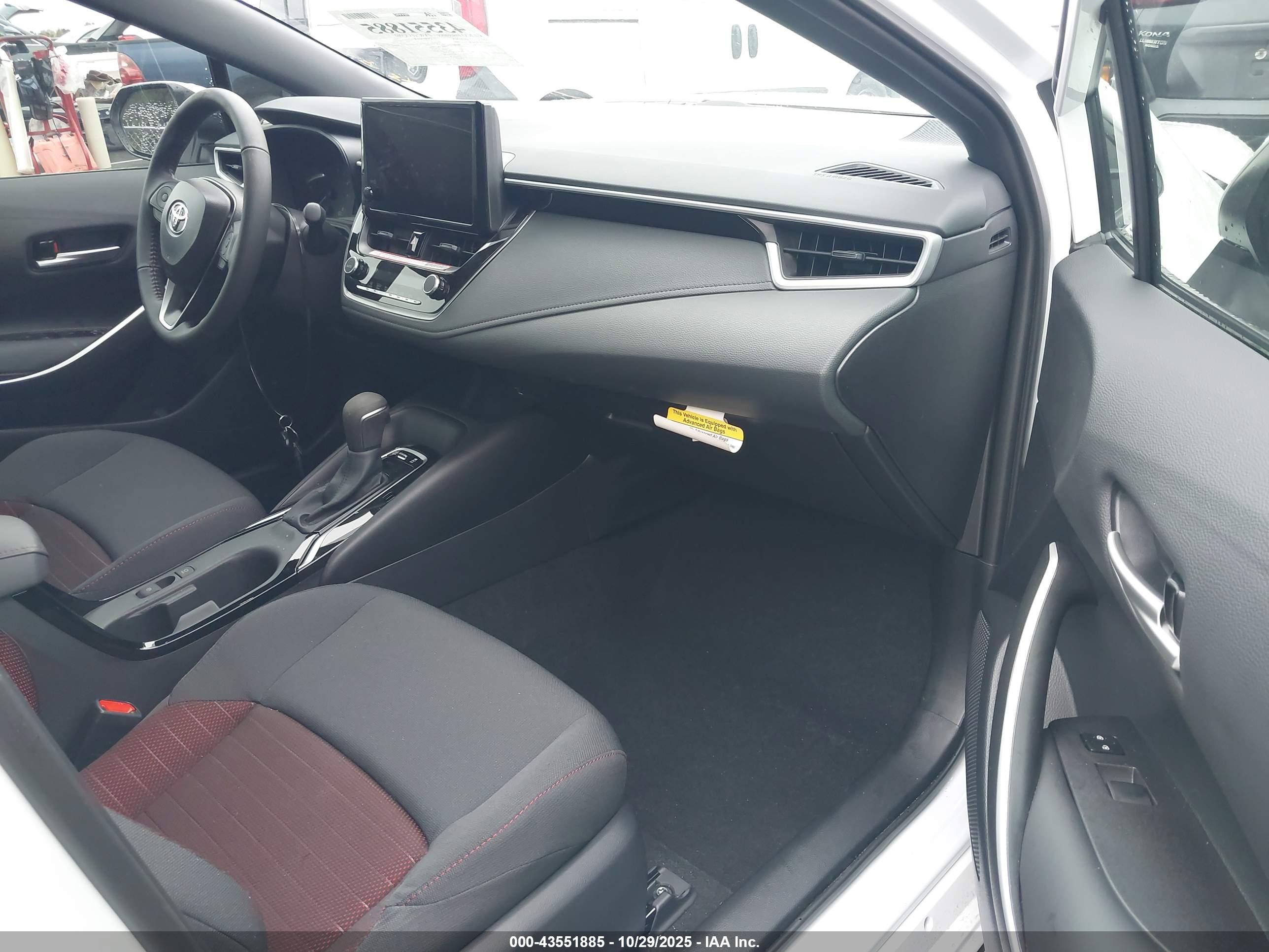 TOYOTA COROLLA image 5