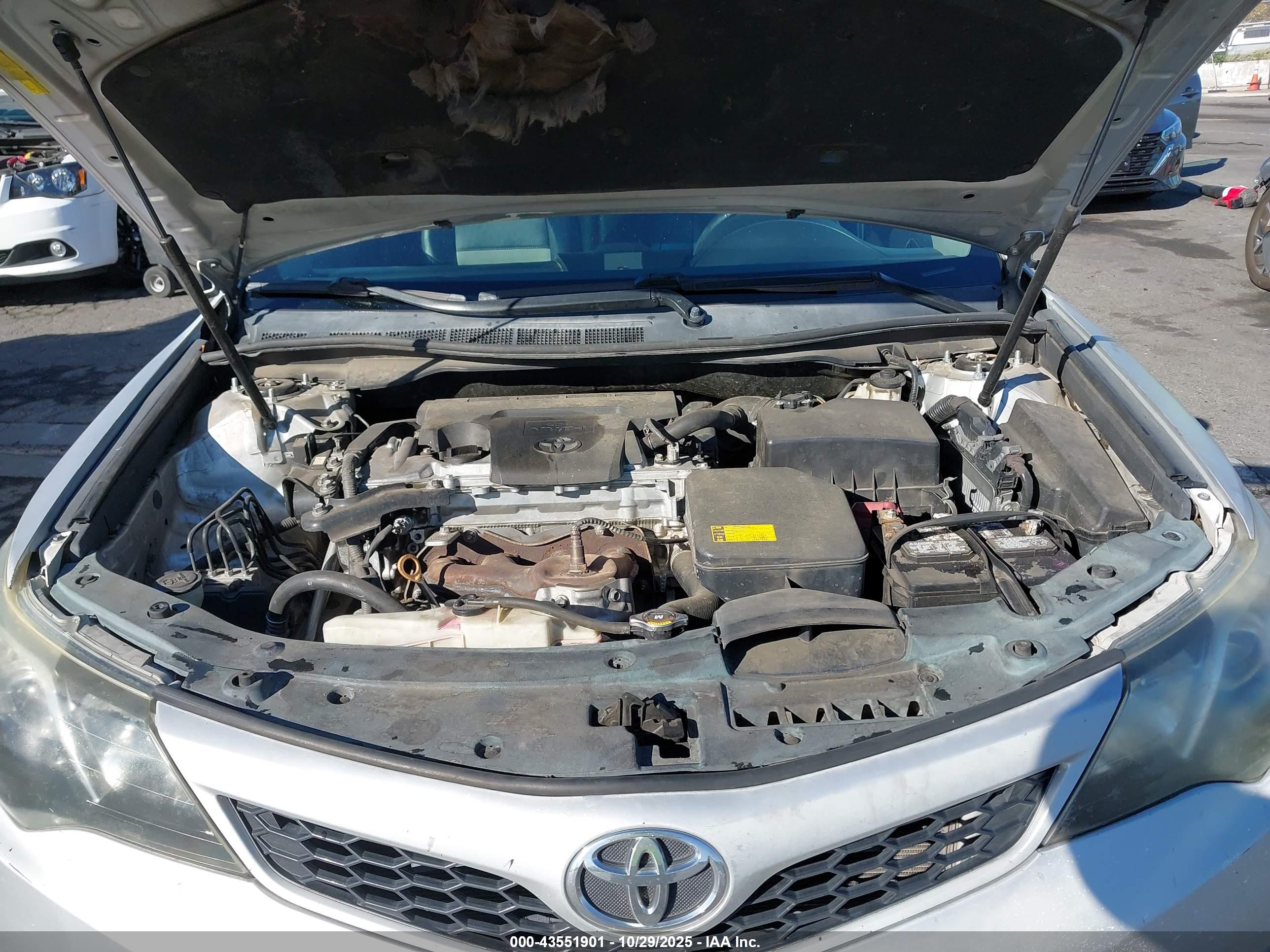 TOYOTA CAMRY image 10