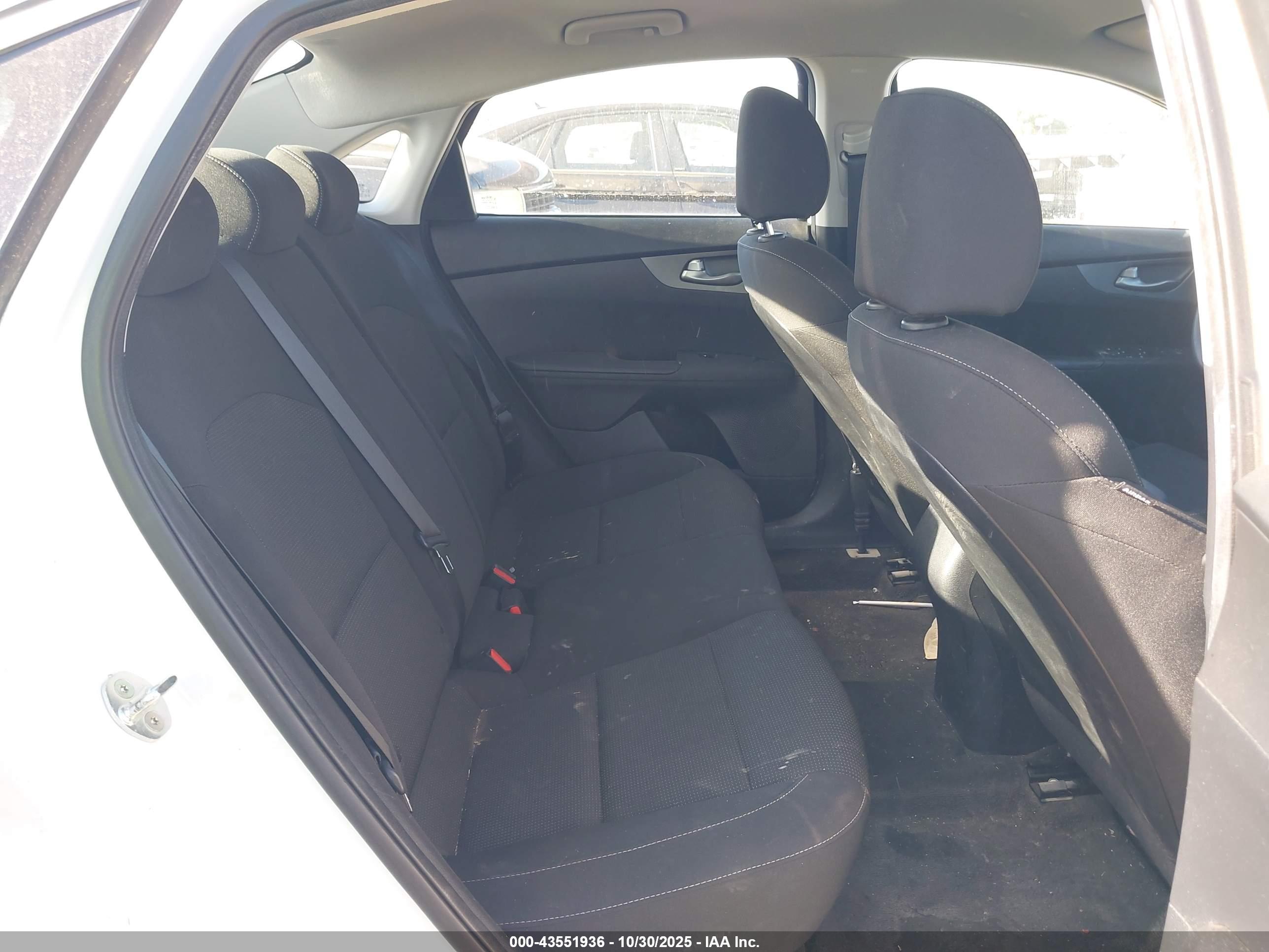 KIA FORTE image 8