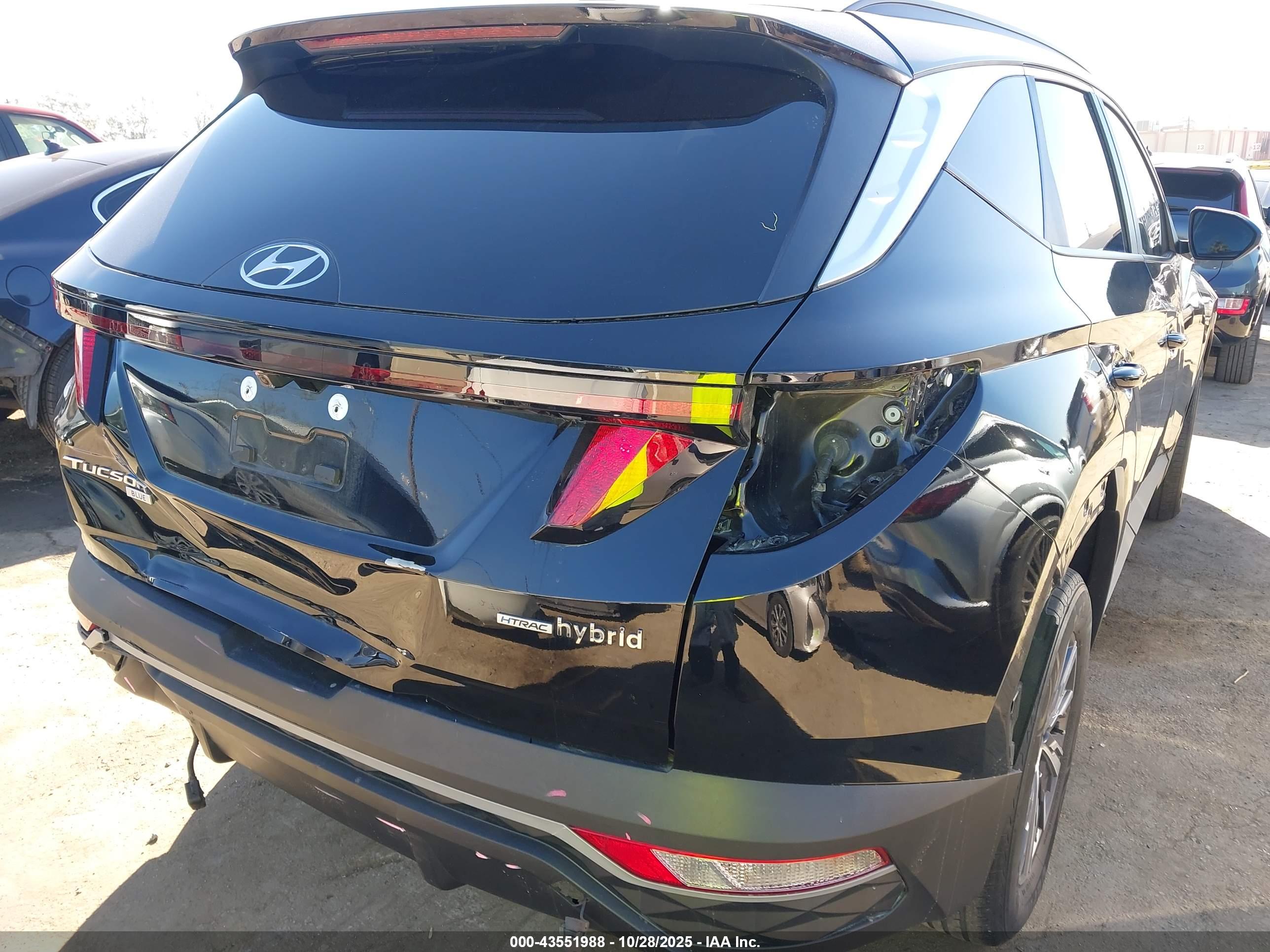 HYUNDAI TUCSON image 6