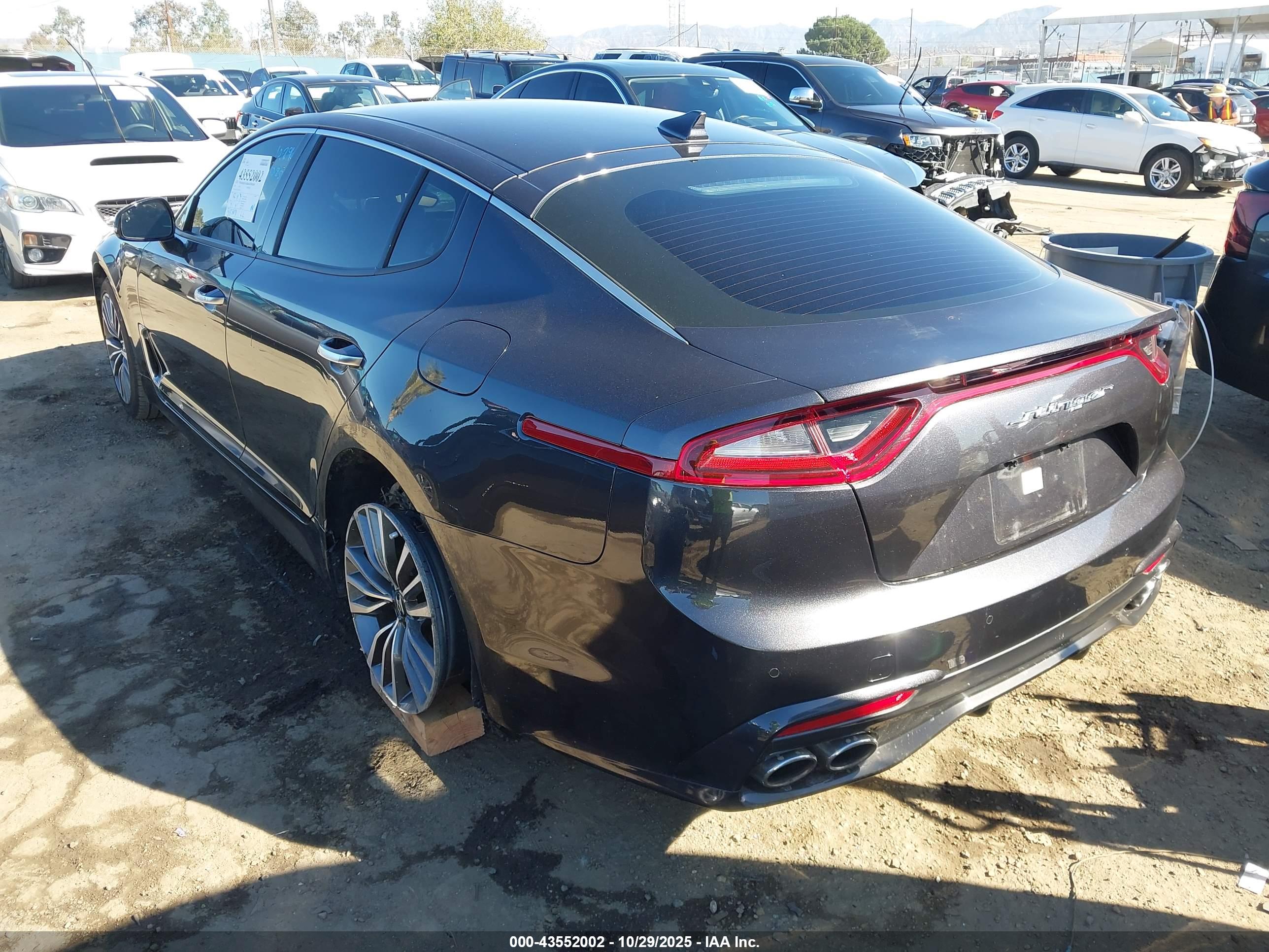 KIA STINGER image 3