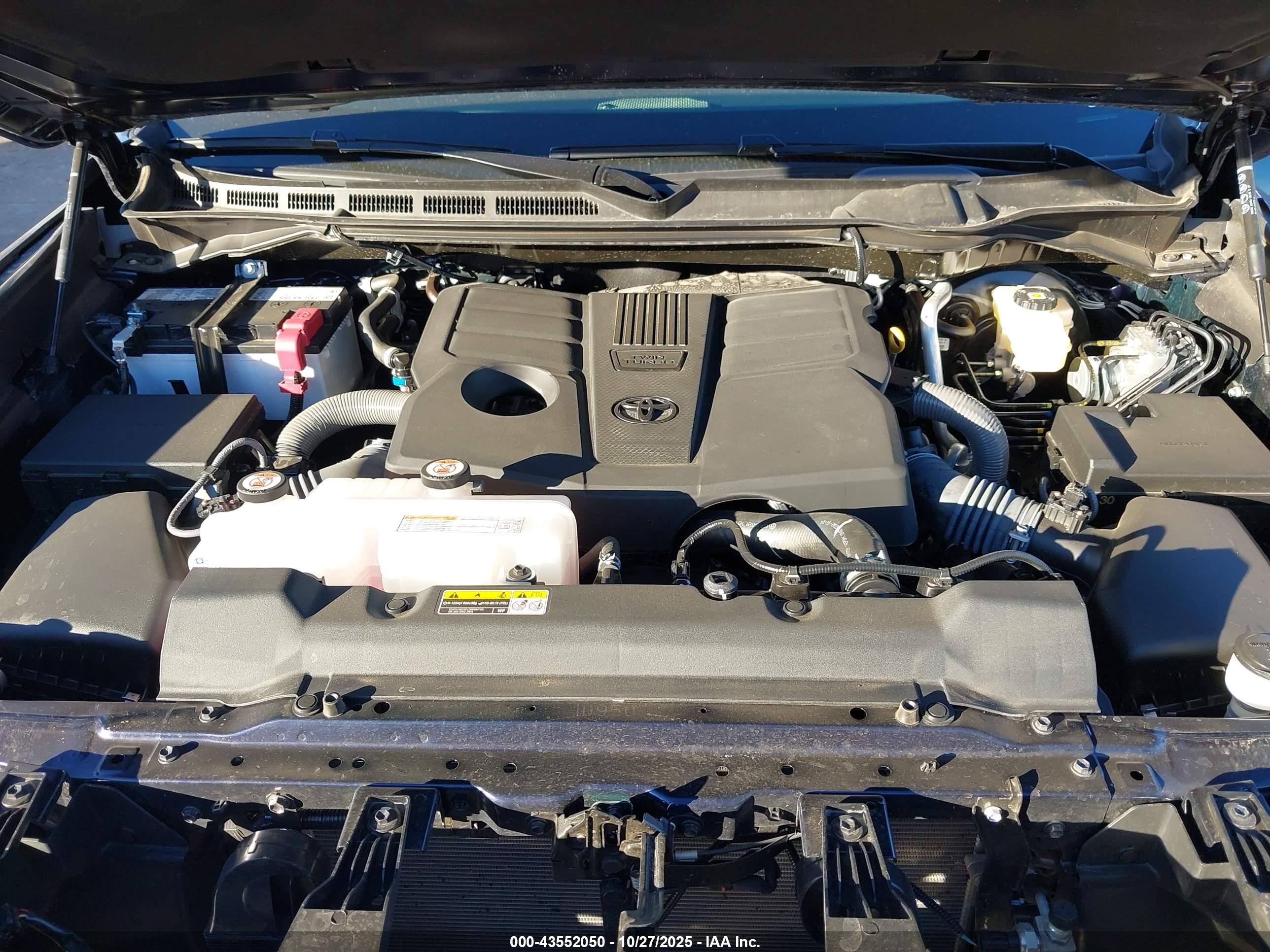 TOYOTA TUNDRA image 10