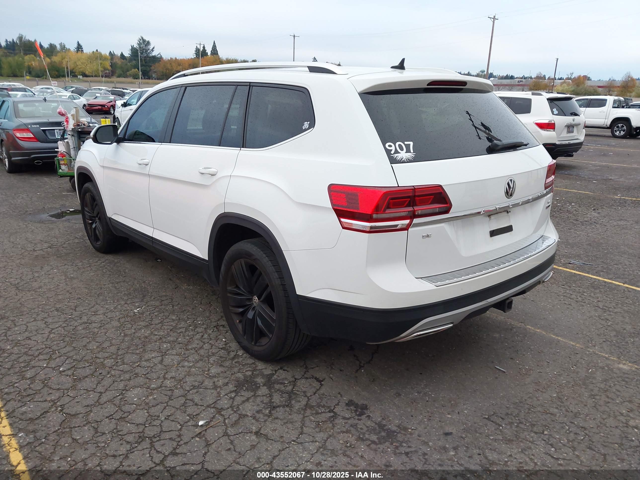 VOLKSWAGEN ATLAS image 3