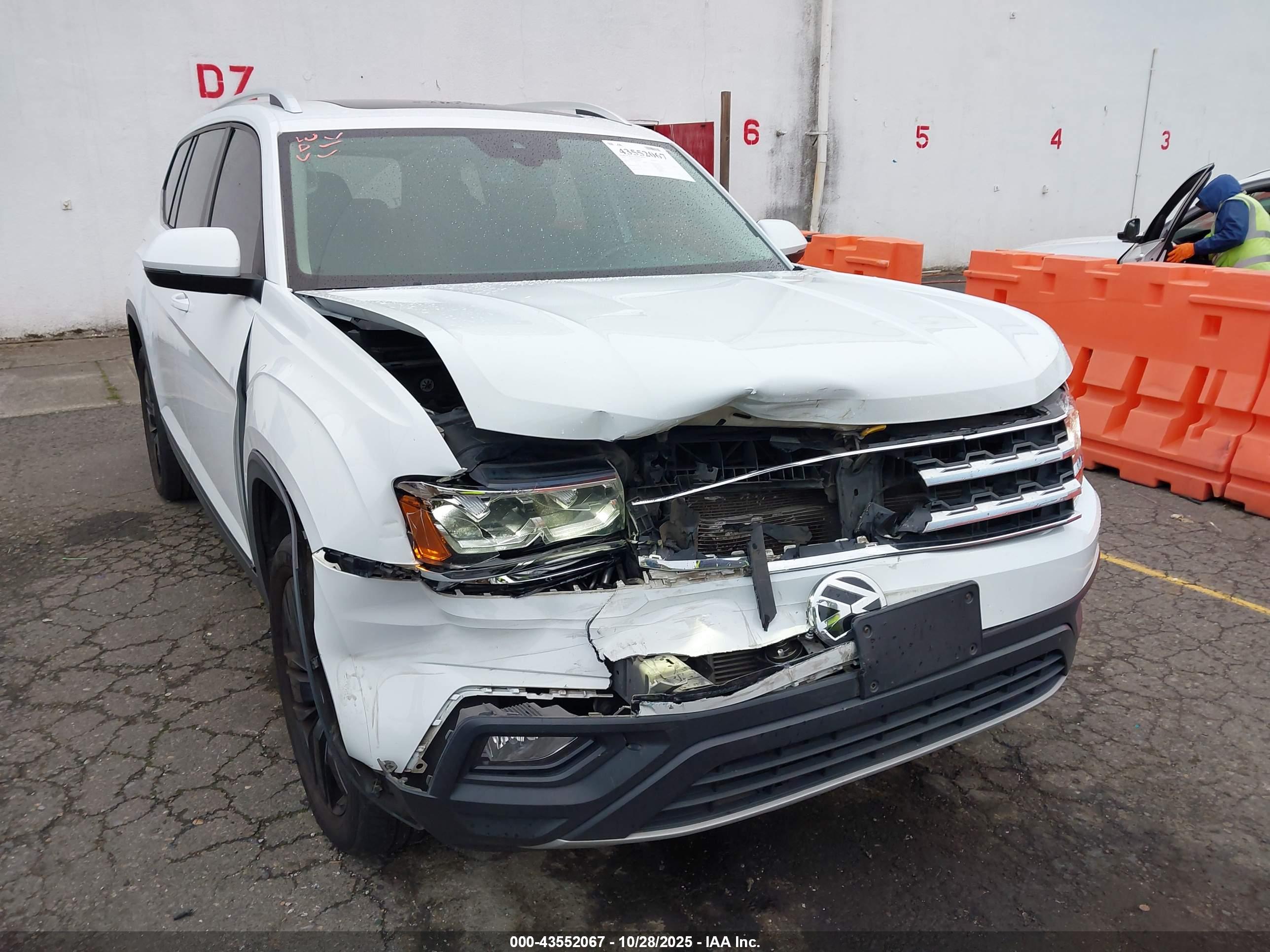 VOLKSWAGEN ATLAS image 6