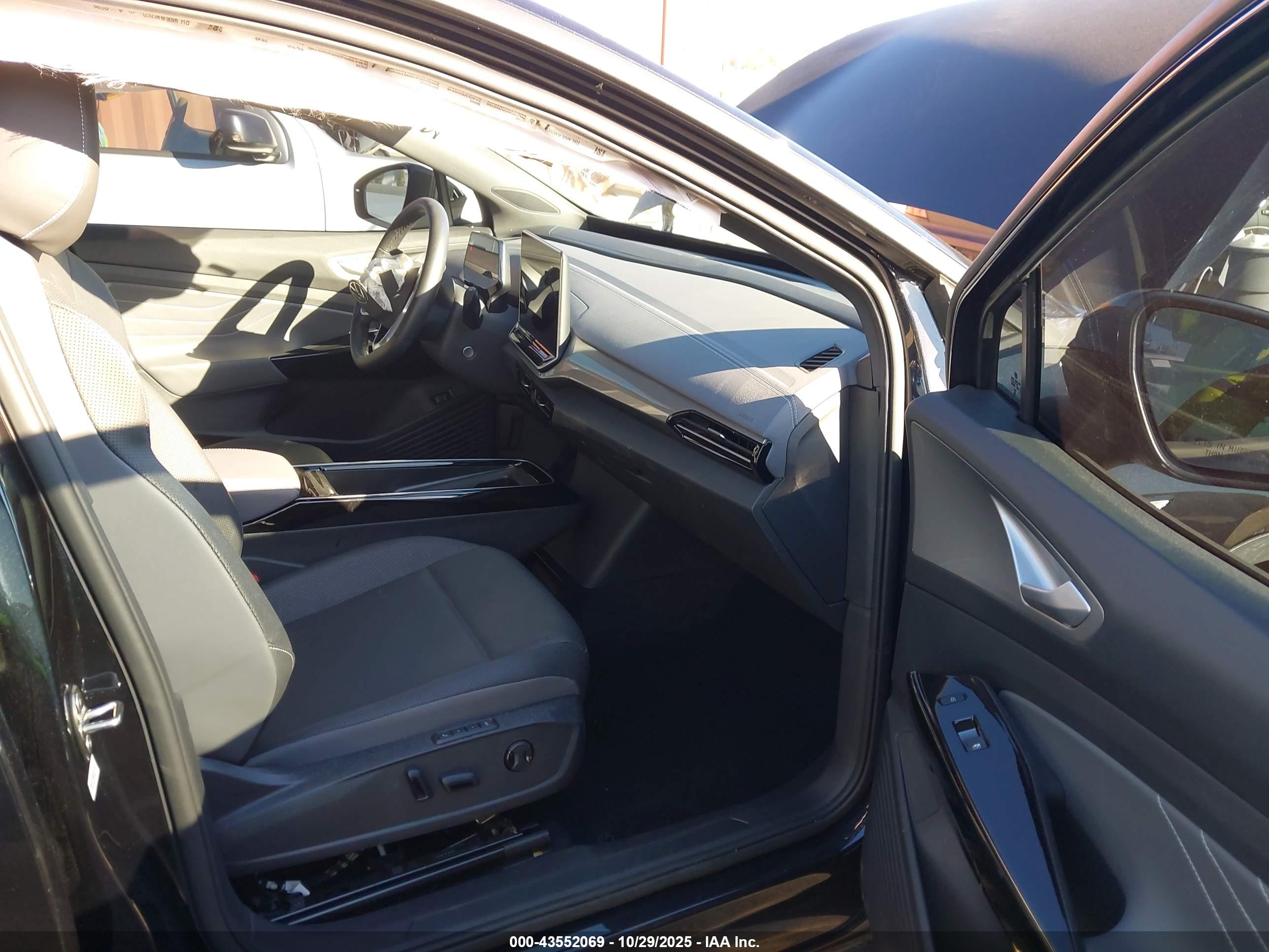 VOLKSWAGEN ID.4 image 5