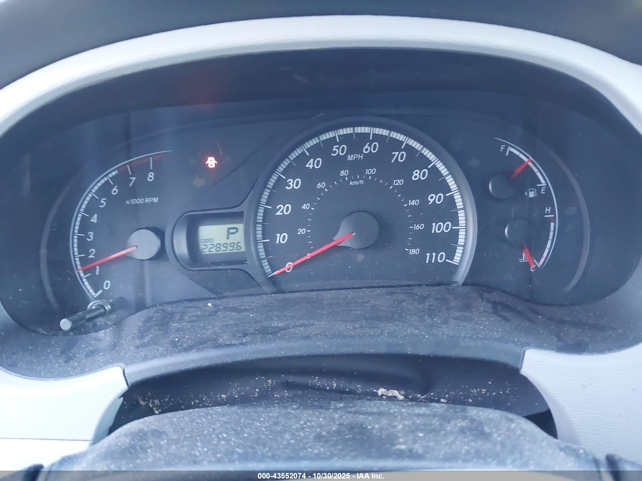 TOYOTA SIENNA image 7