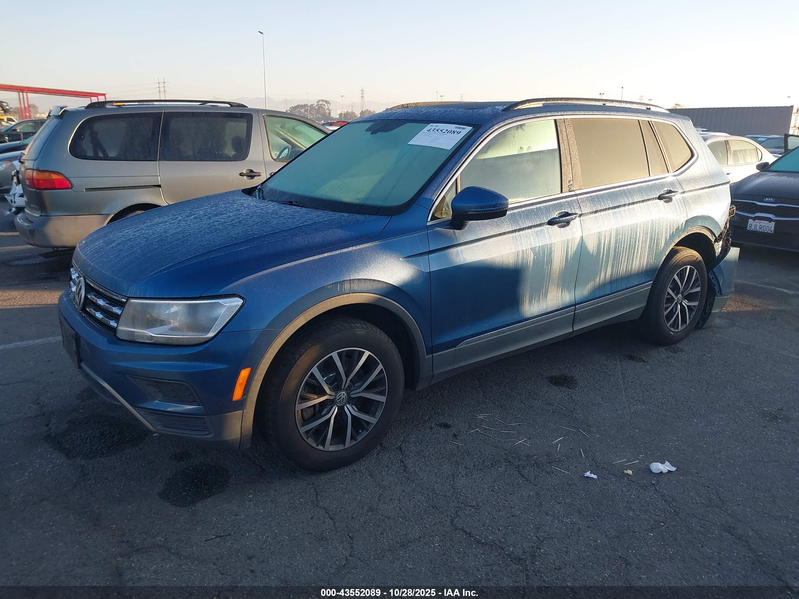 VOLKSWAGEN TIGUAN image 2