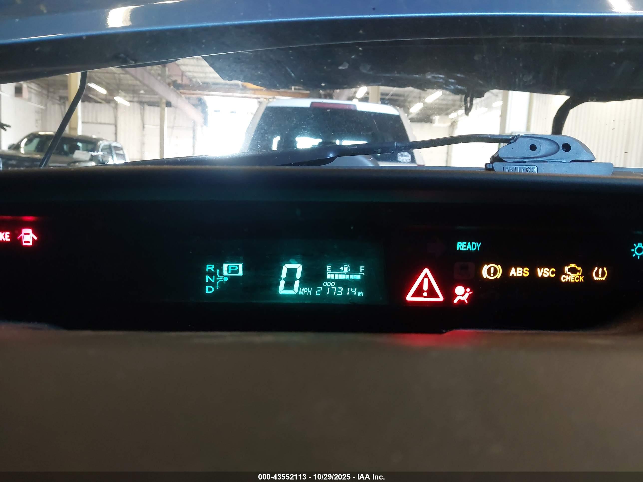 TOYOTA PRIUS image 7