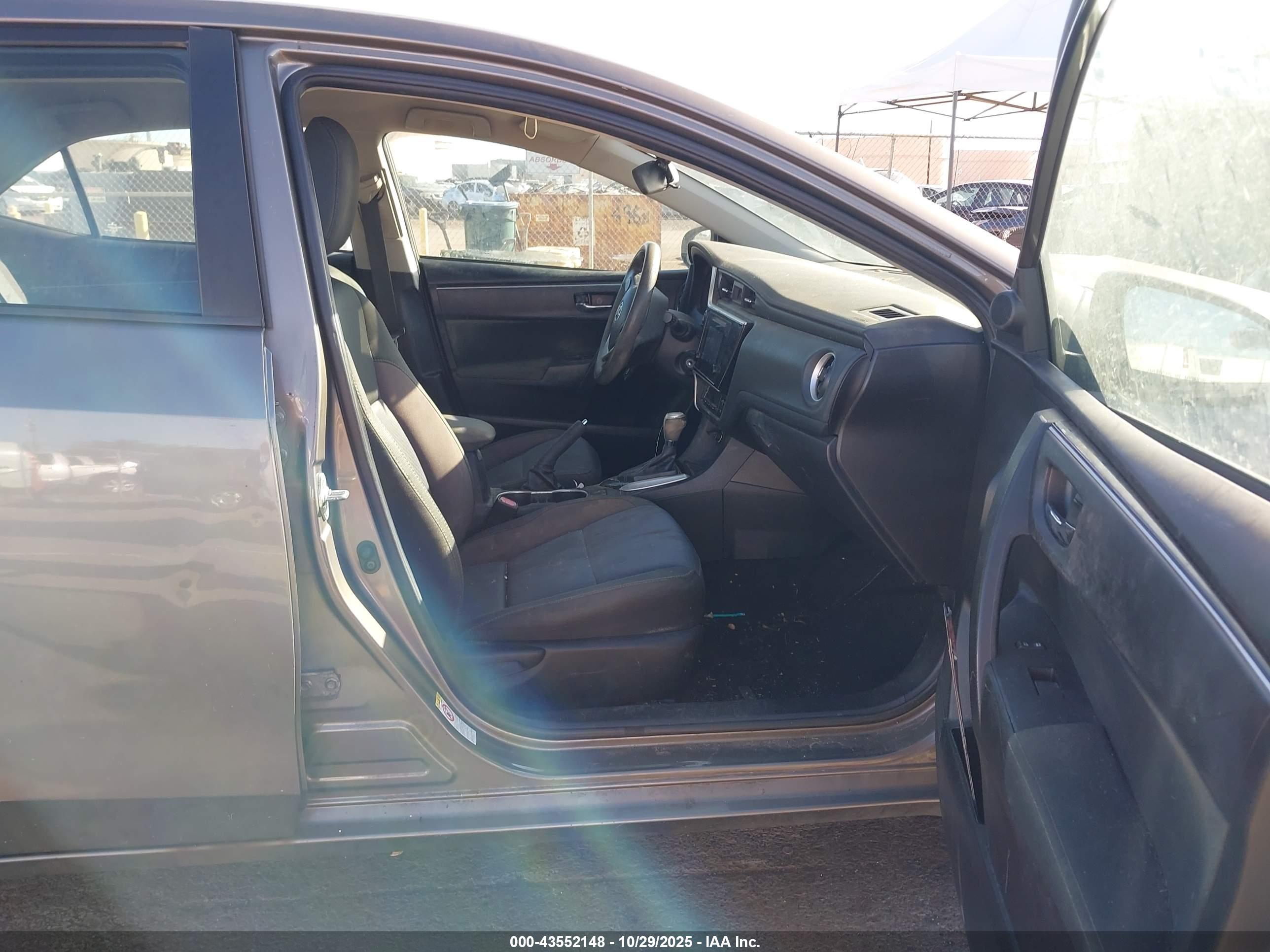 TOYOTA COROLLA image 5