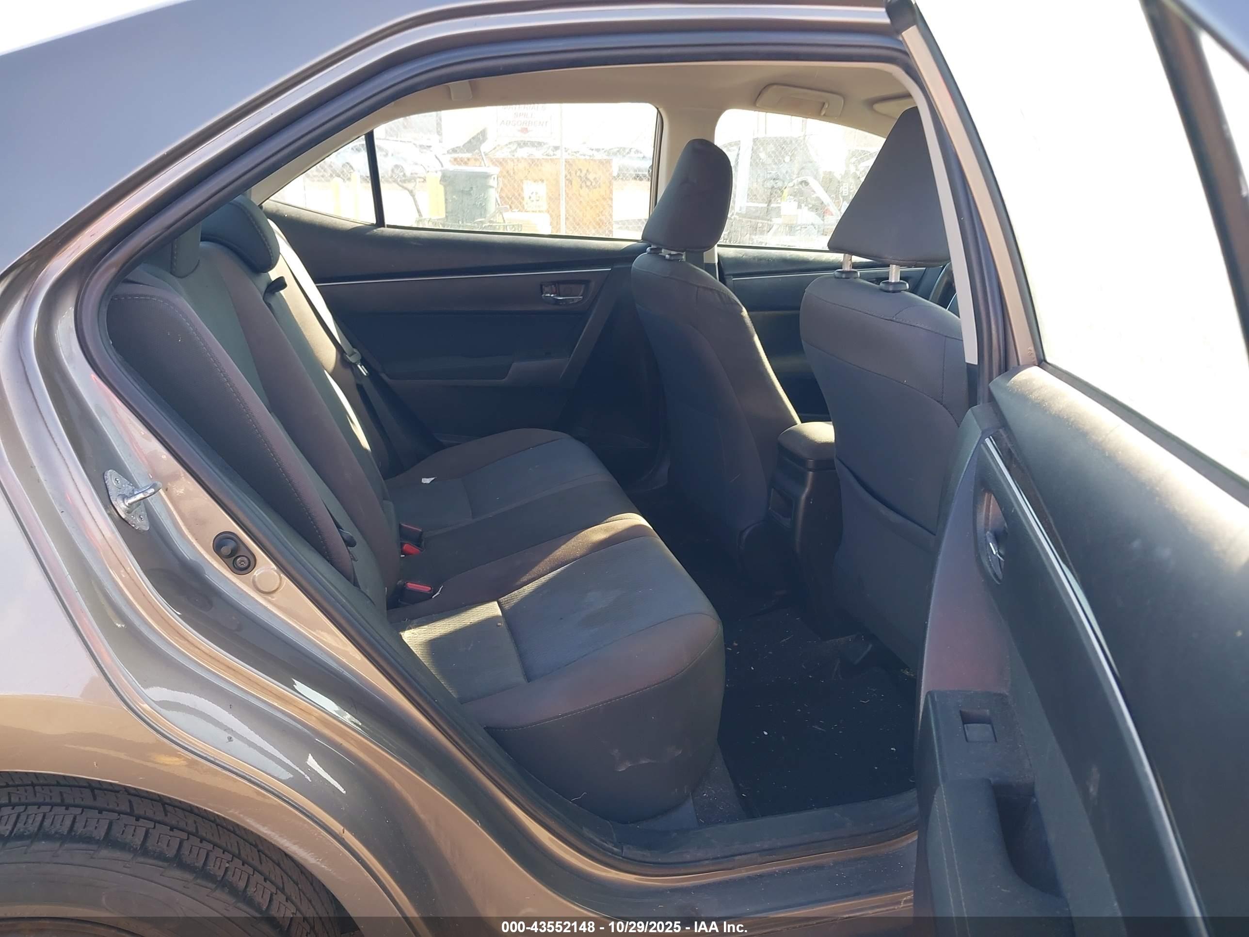 TOYOTA COROLLA image 8