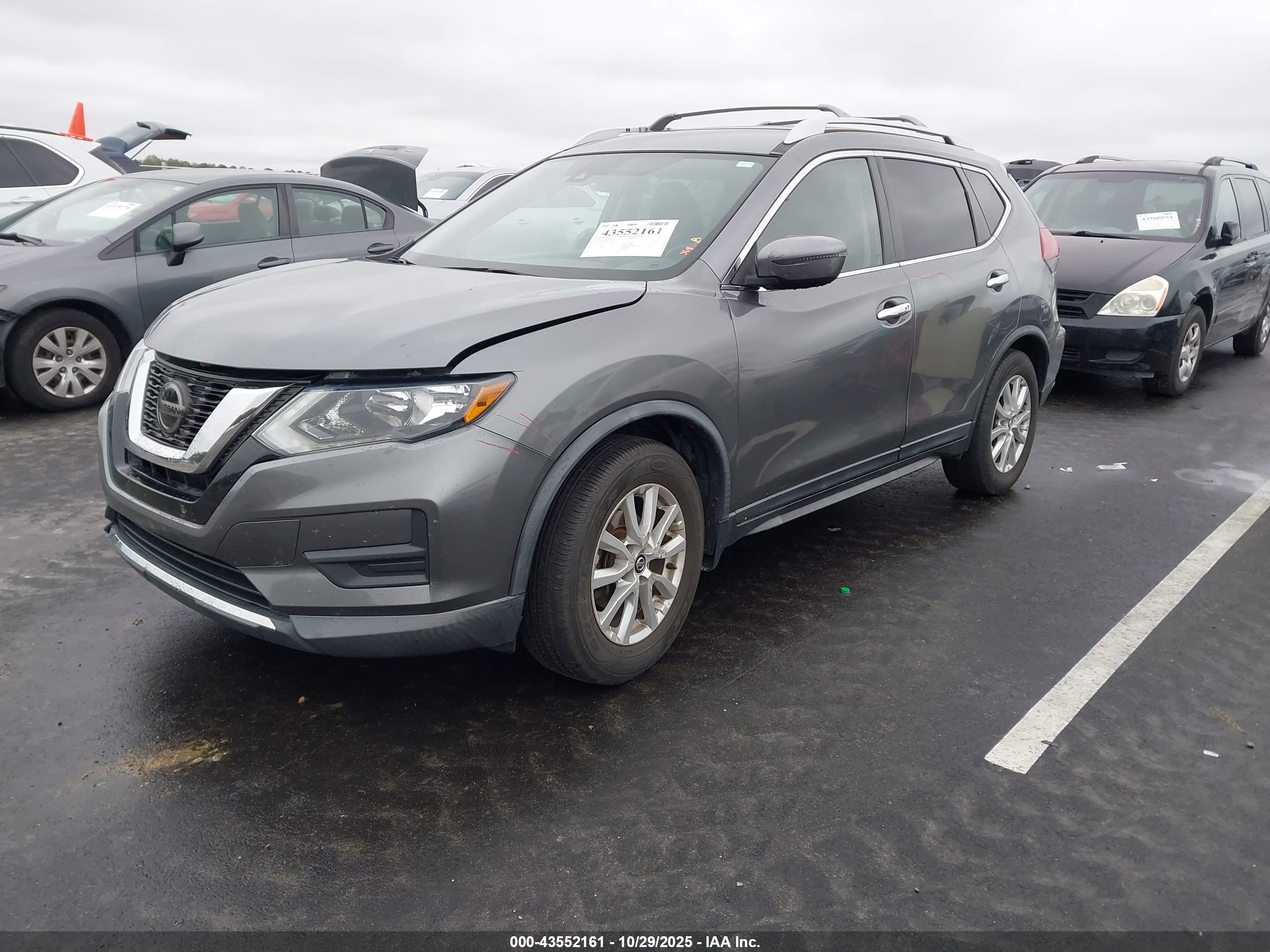 NISSAN ROGUE image 2