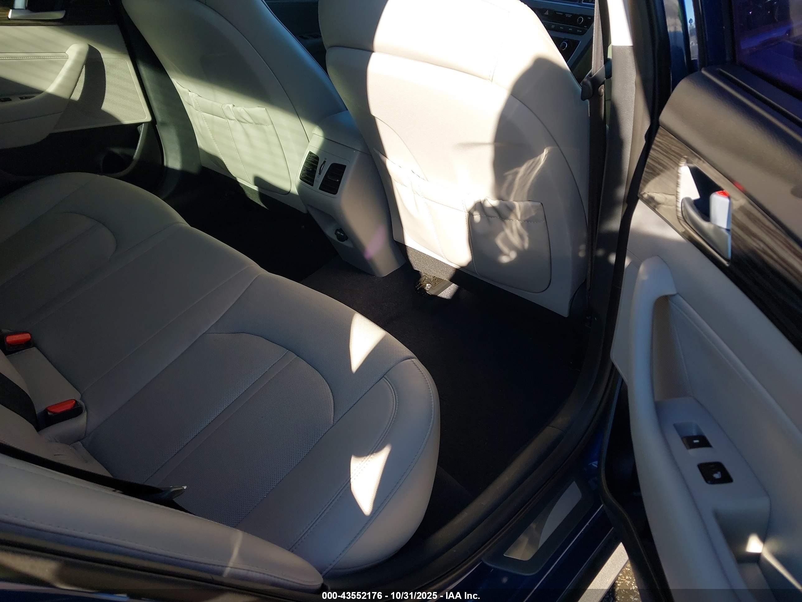 HYUNDAI SONATA image 8