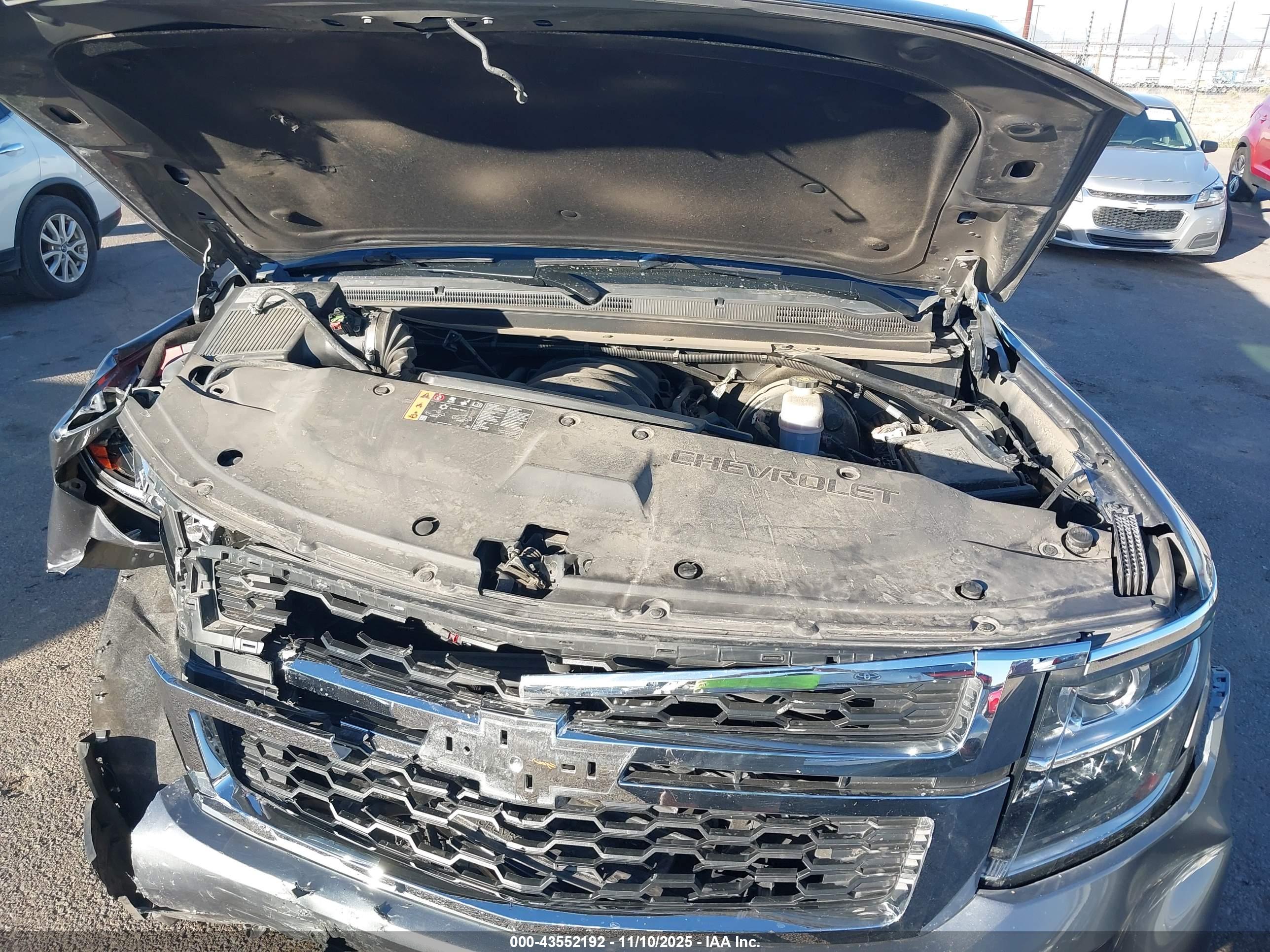 CHEVROLET TAHOE image 10