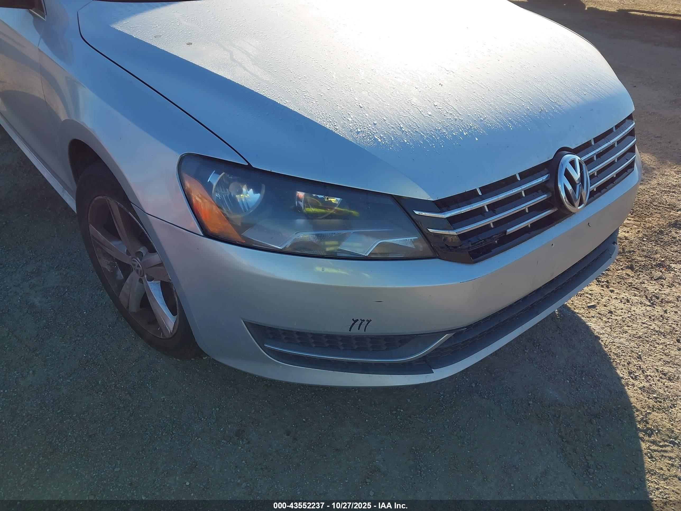 VOLKSWAGEN PASSAT image 6
