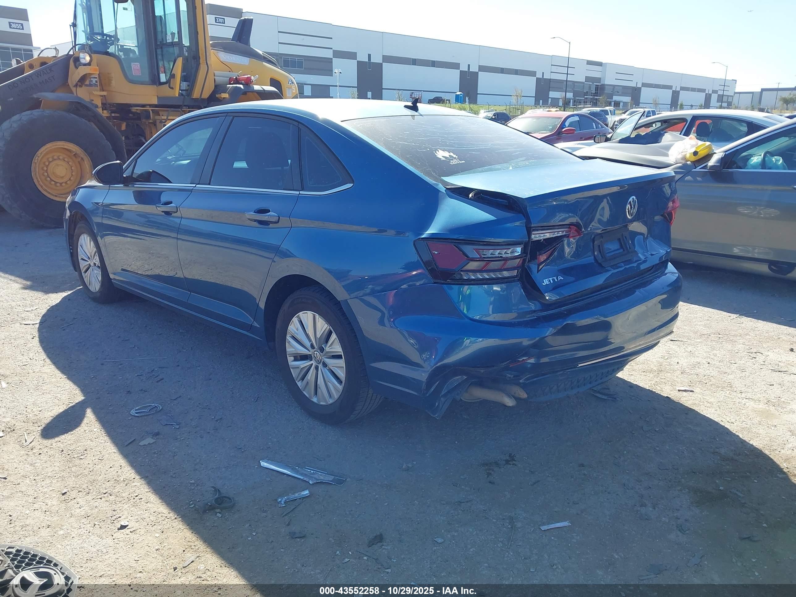 VOLKSWAGEN JETTA image 3