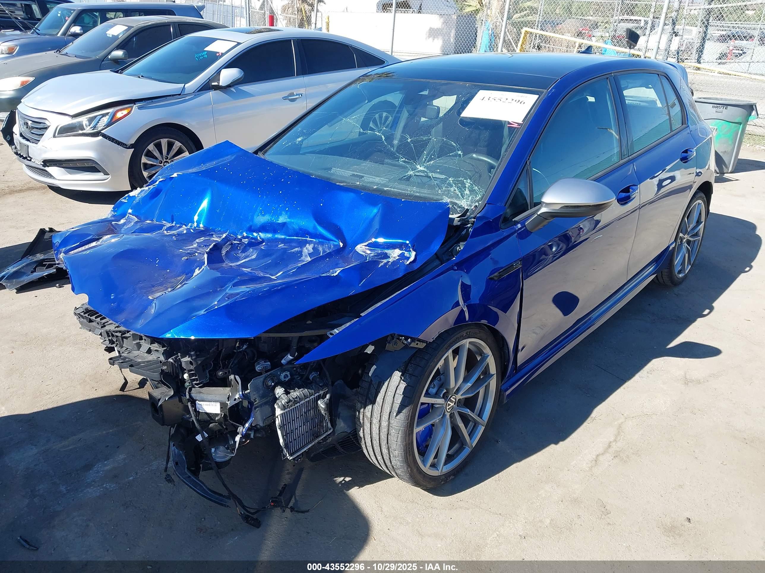 VOLKSWAGEN GOLF image 2