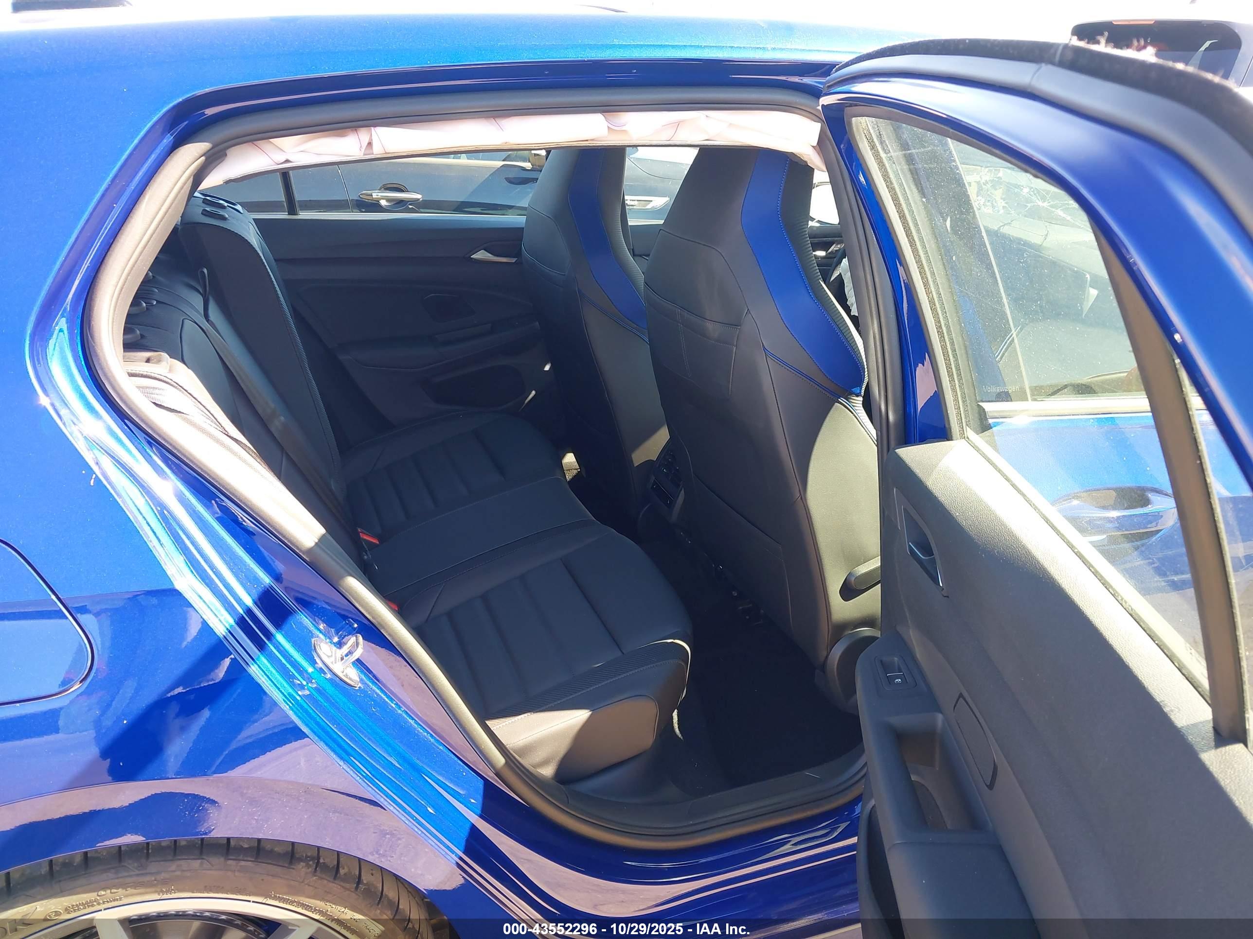 VOLKSWAGEN GOLF image 8
