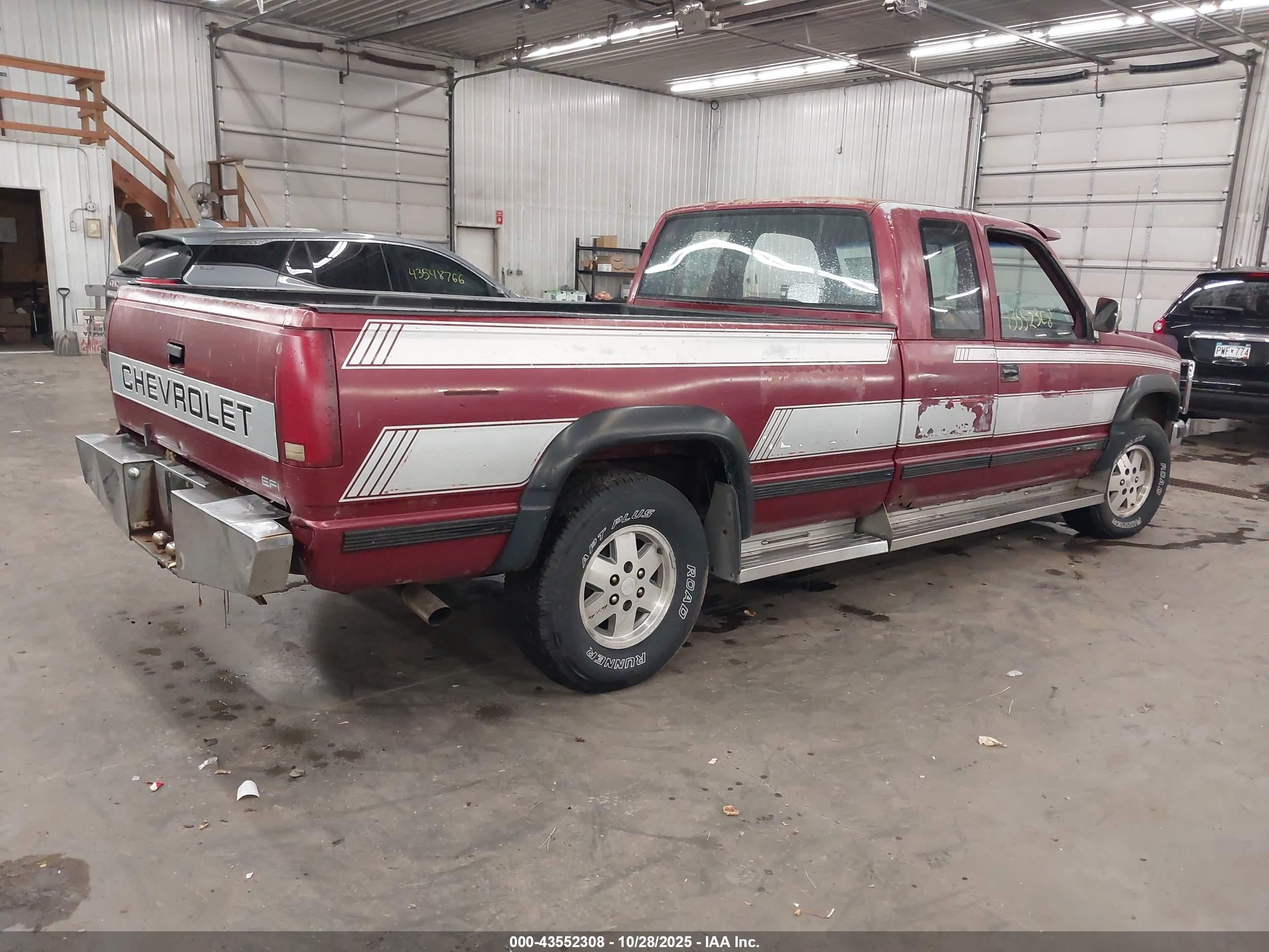 CHEVROLET GMT-400 image 4