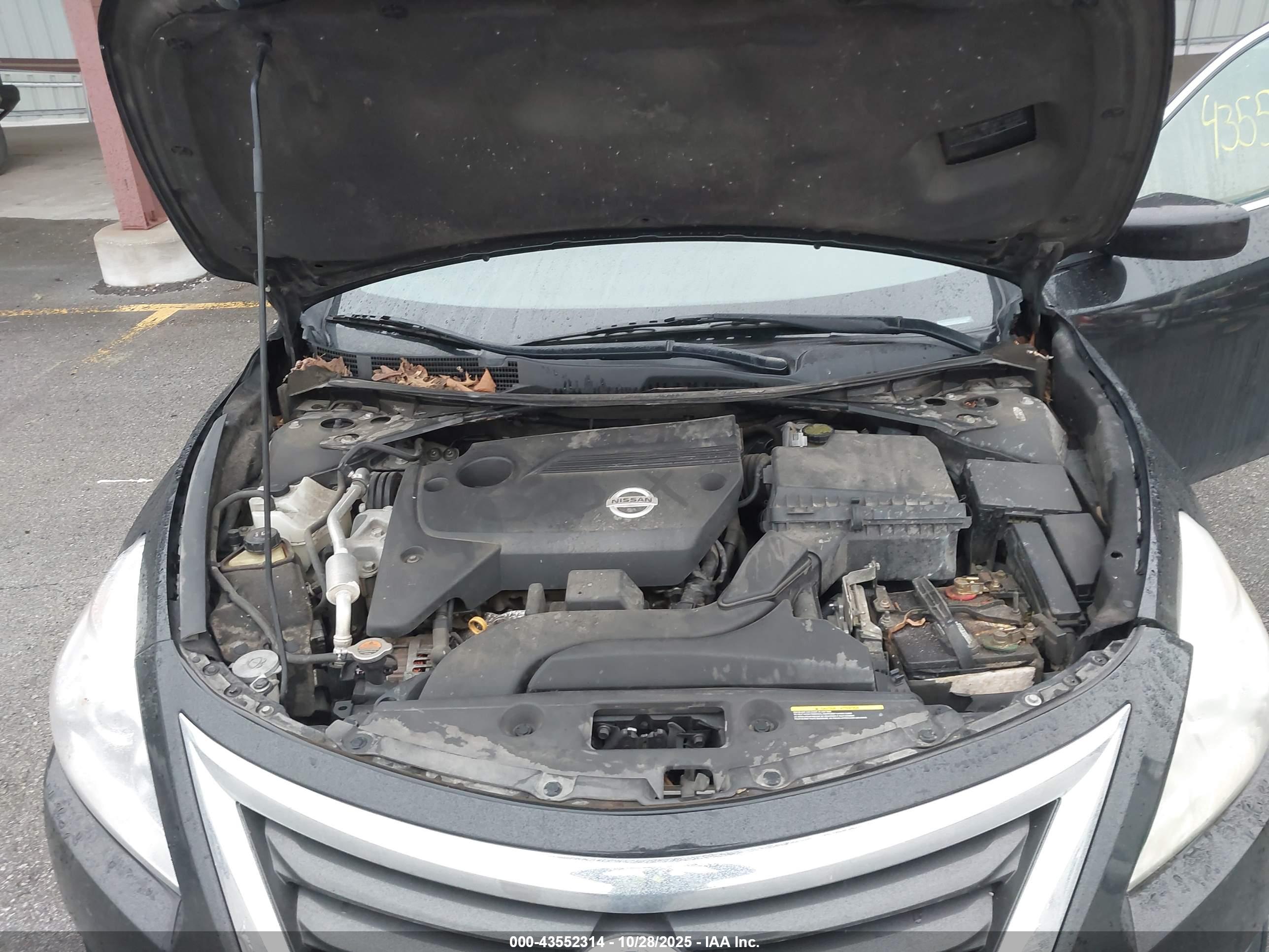 NISSAN ALTIMA image 10