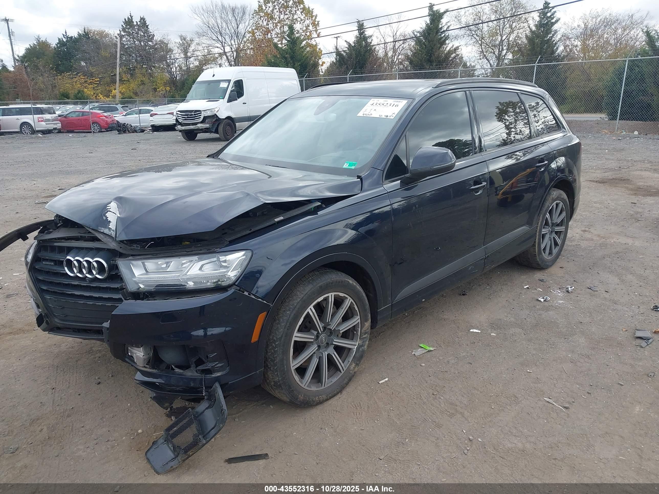 AUDI Q7 image 2