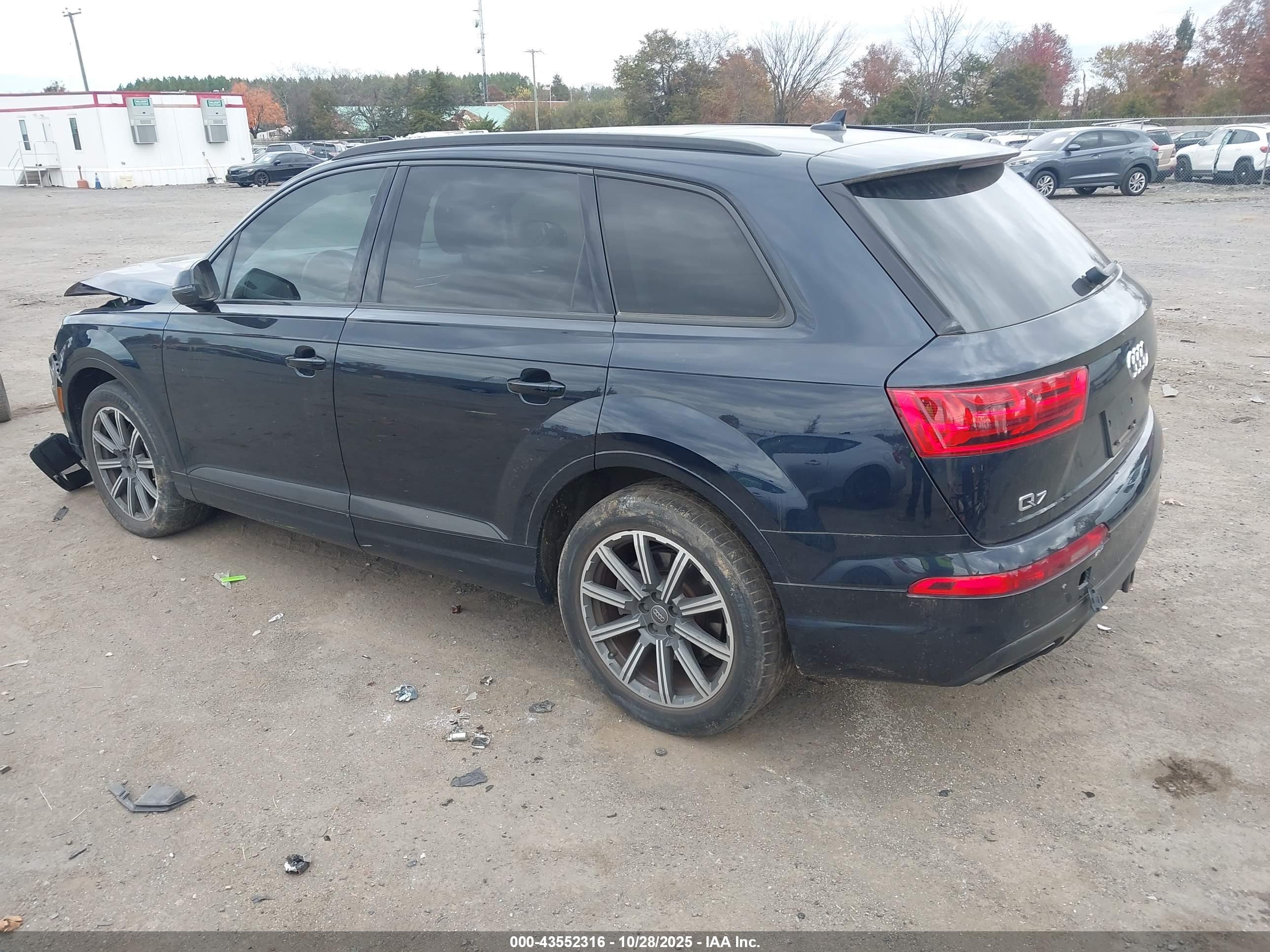 AUDI Q7 image 3